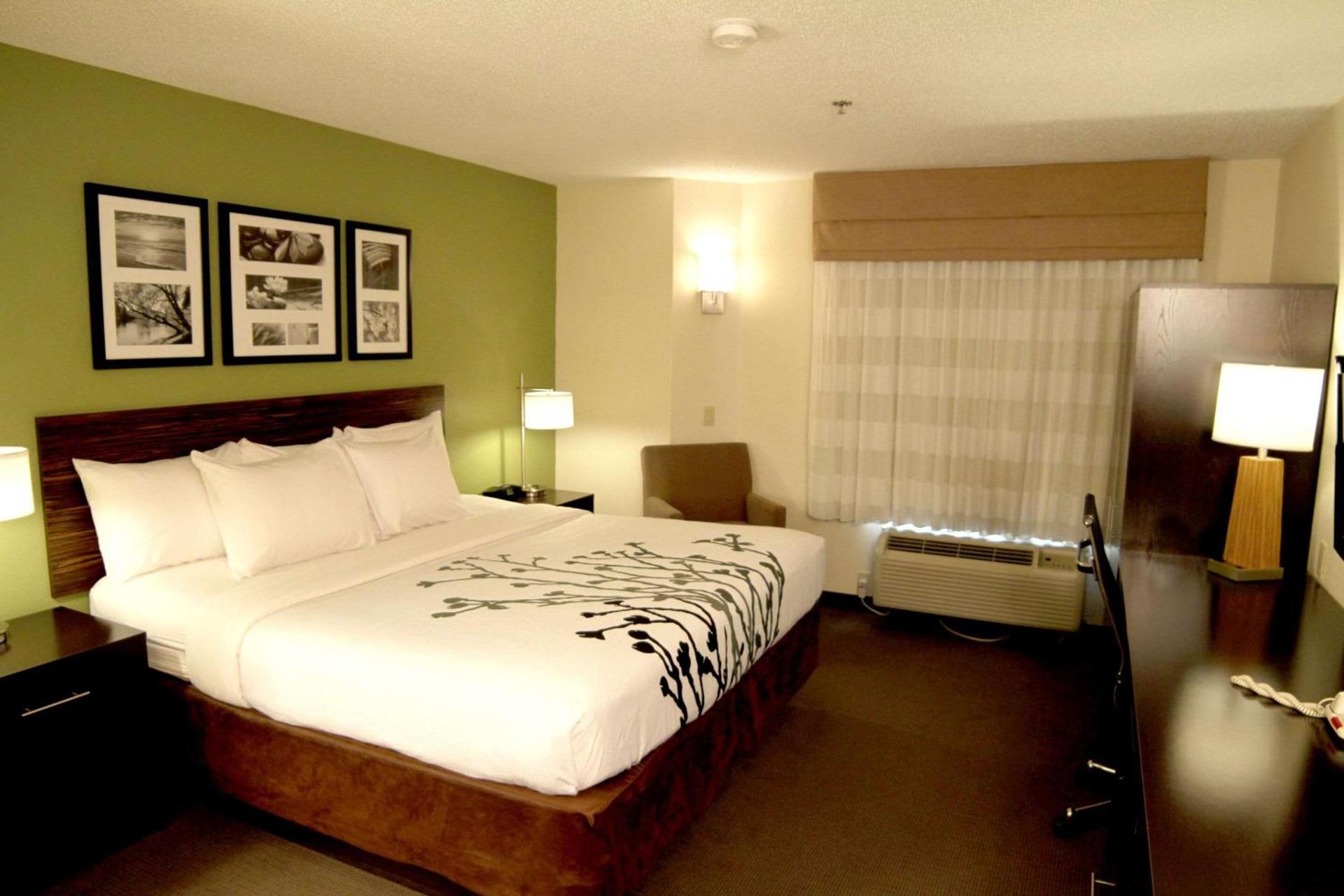 Sleep Inn Sandusky photo 16