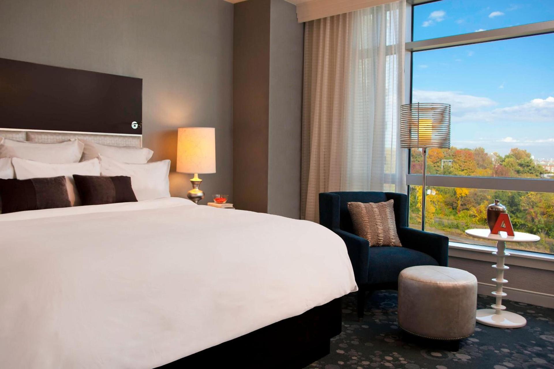 Renaissance Arlington Capital View Hotel photo 9