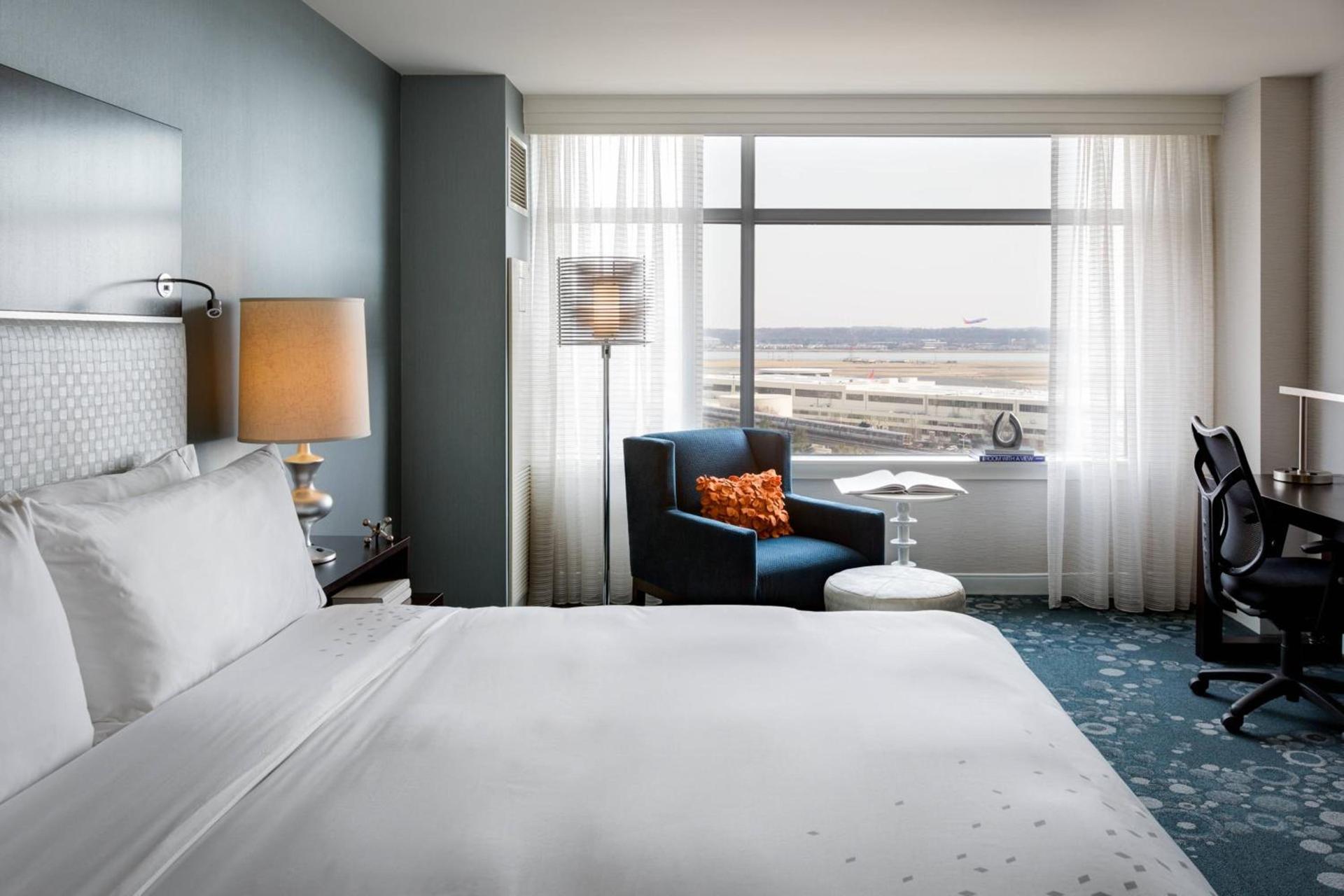 Renaissance Arlington Capital View Hotel photo 11