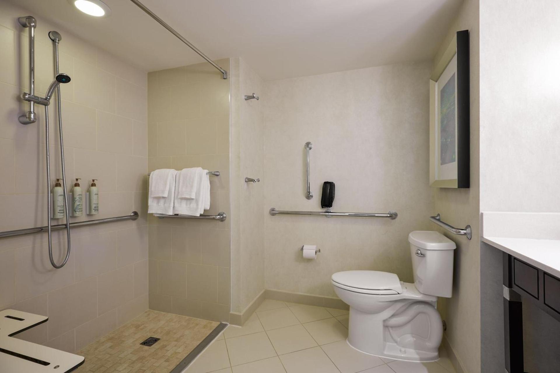 Renaissance Arlington Capital View Hotel photo 17