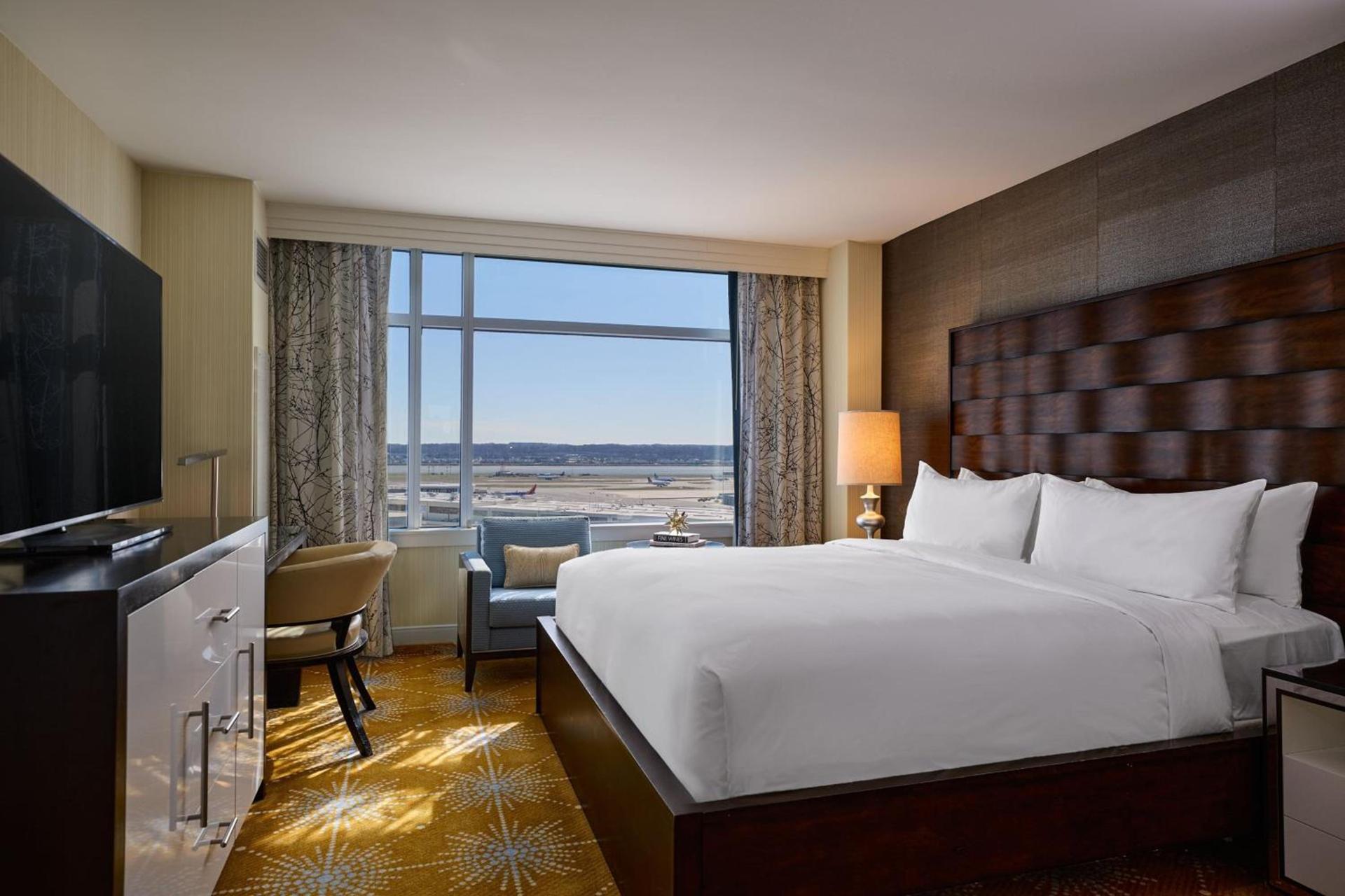 Renaissance Arlington Capital View Hotel photo 24