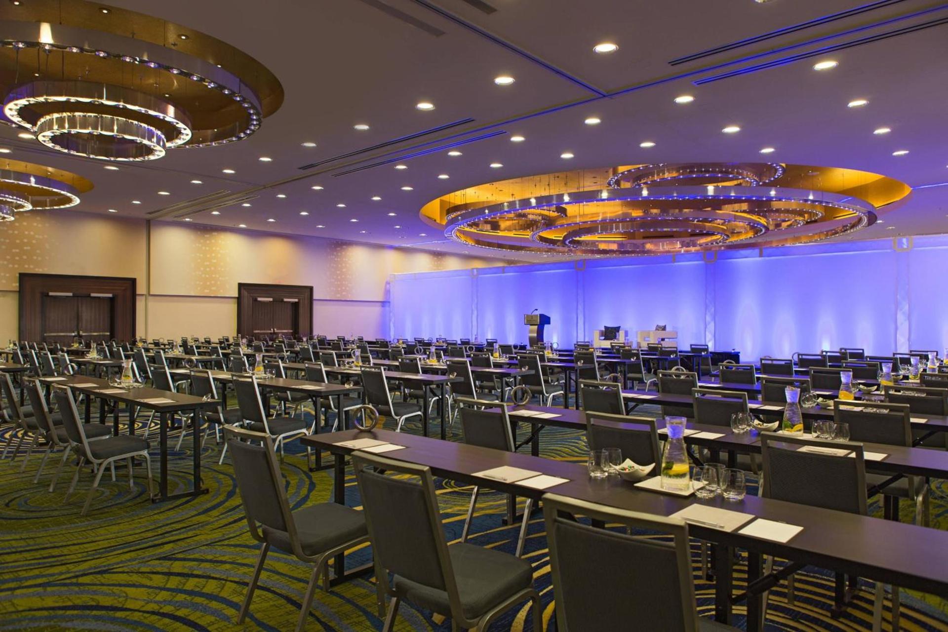 Renaissance Arlington Capital View Hotel photo 46