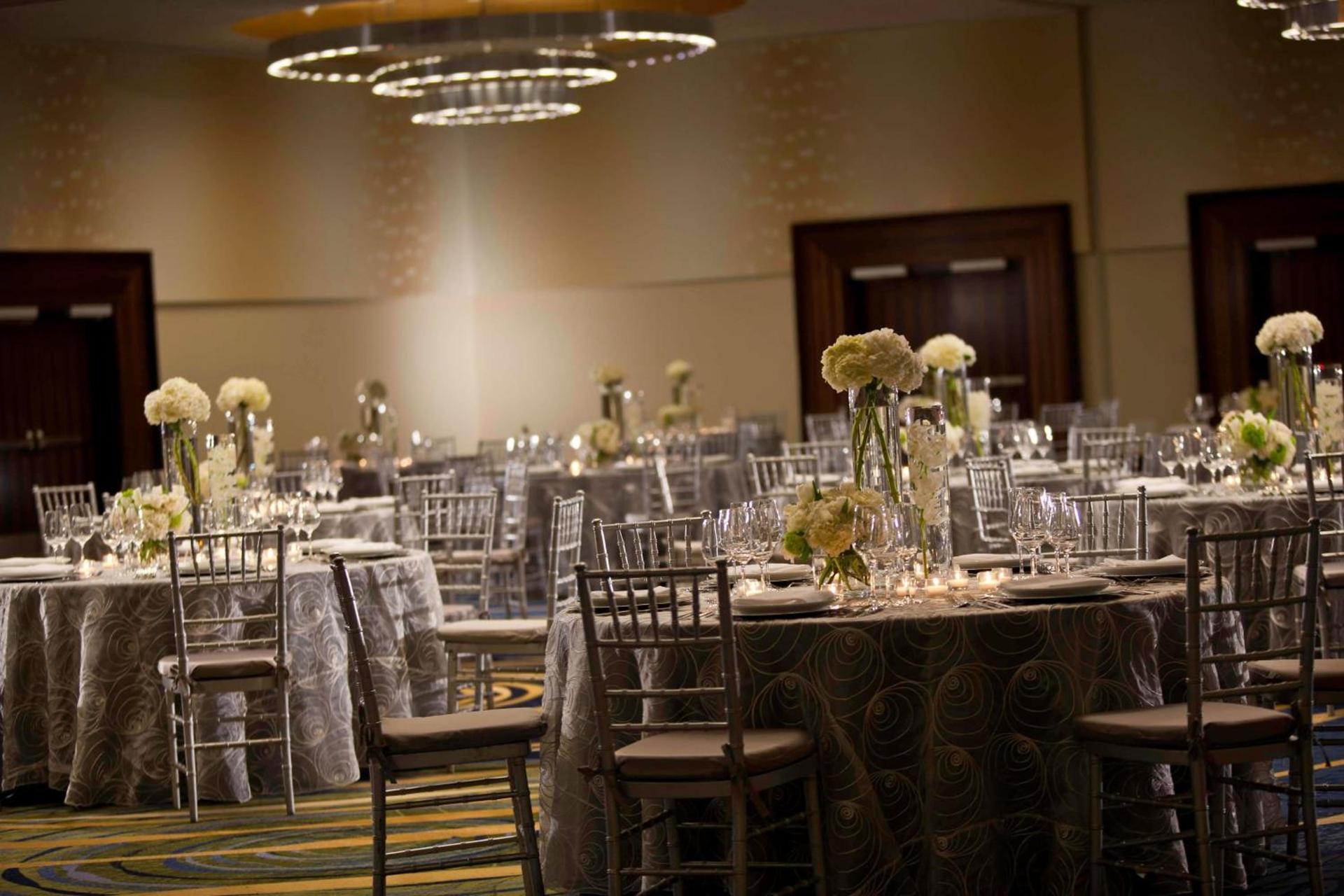 Renaissance Arlington Capital View Hotel photo 53