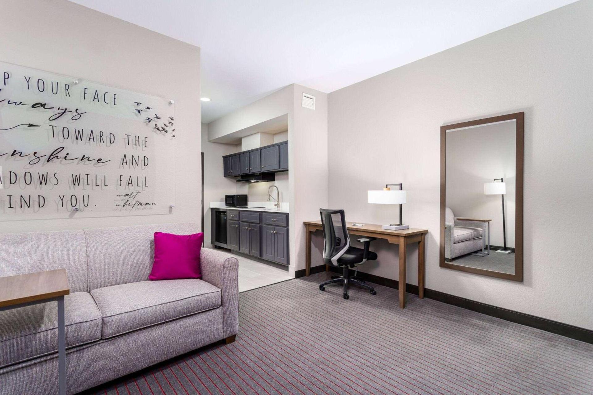 La Quinta Inn & Suites by Wyndham Augusta Fort Eisenhower photo 10
