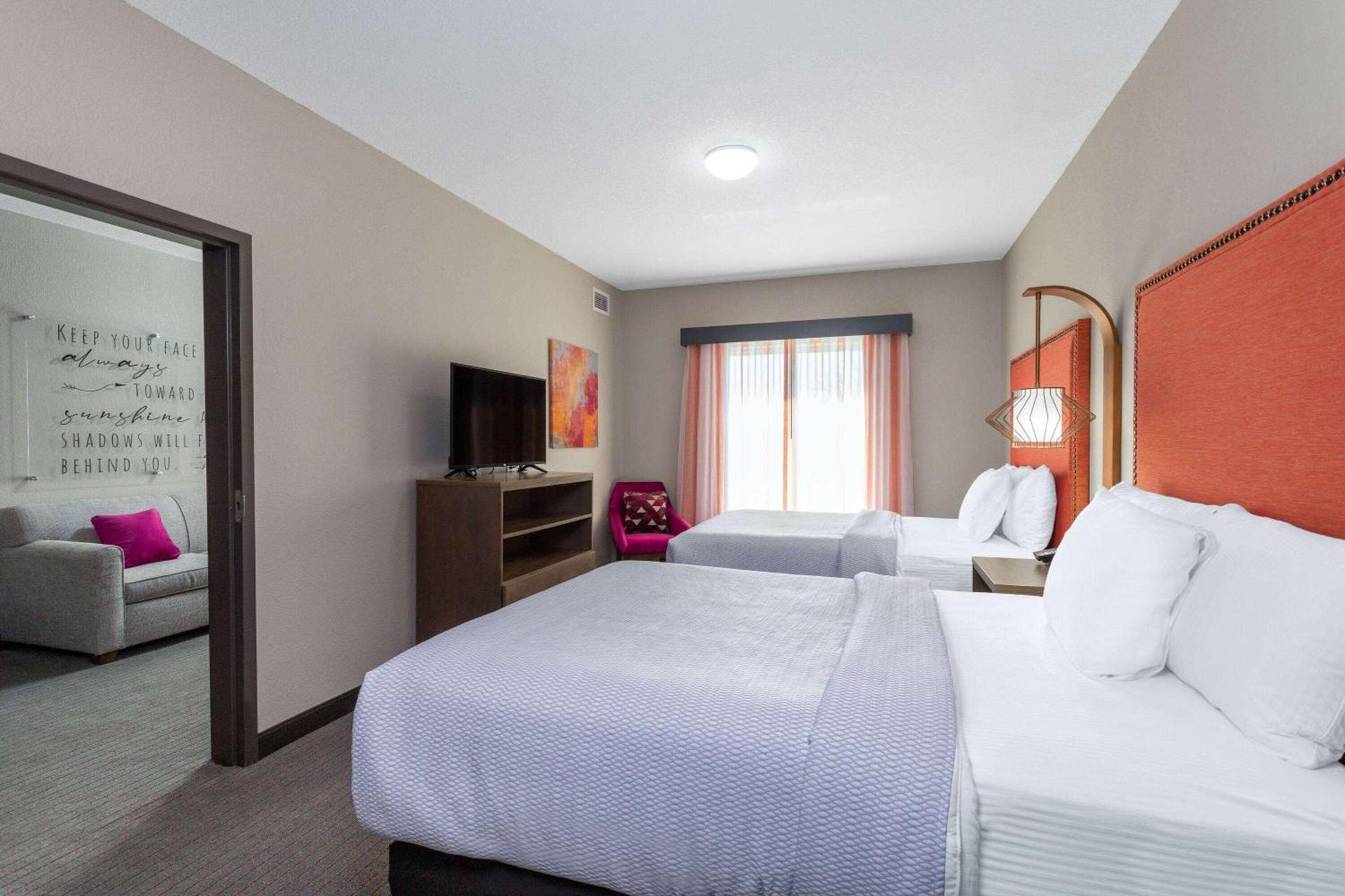 La Quinta Inn & Suites by Wyndham Augusta Fort Eisenhower photo 21
