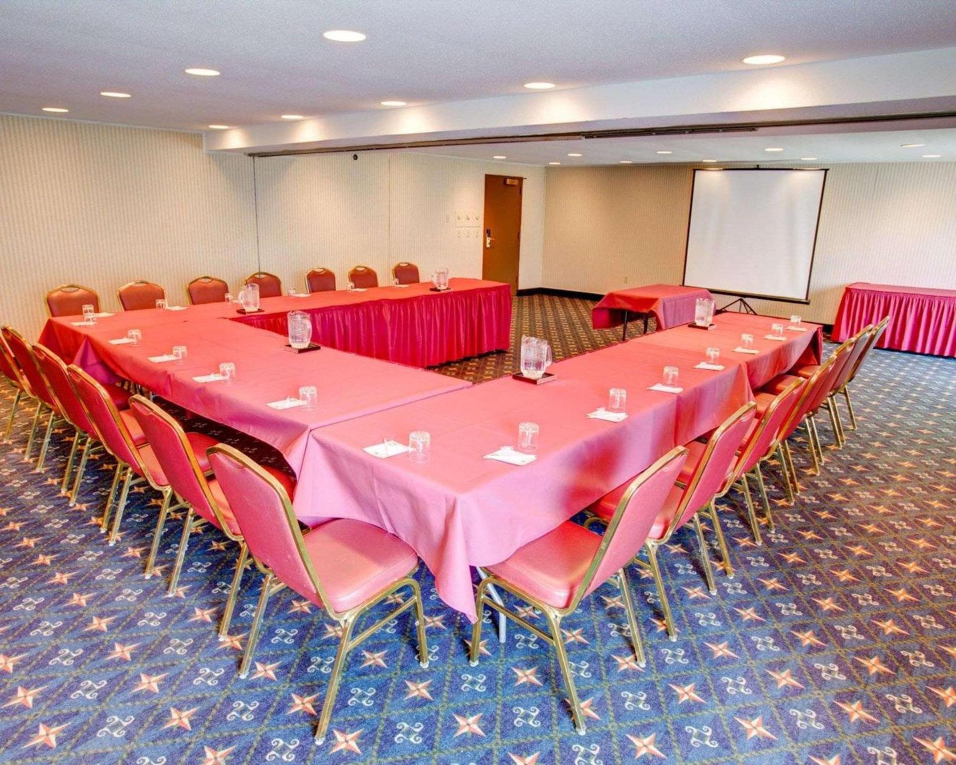 Comfort Inn Conference Center Pittsburgh Penn Hills photo 32