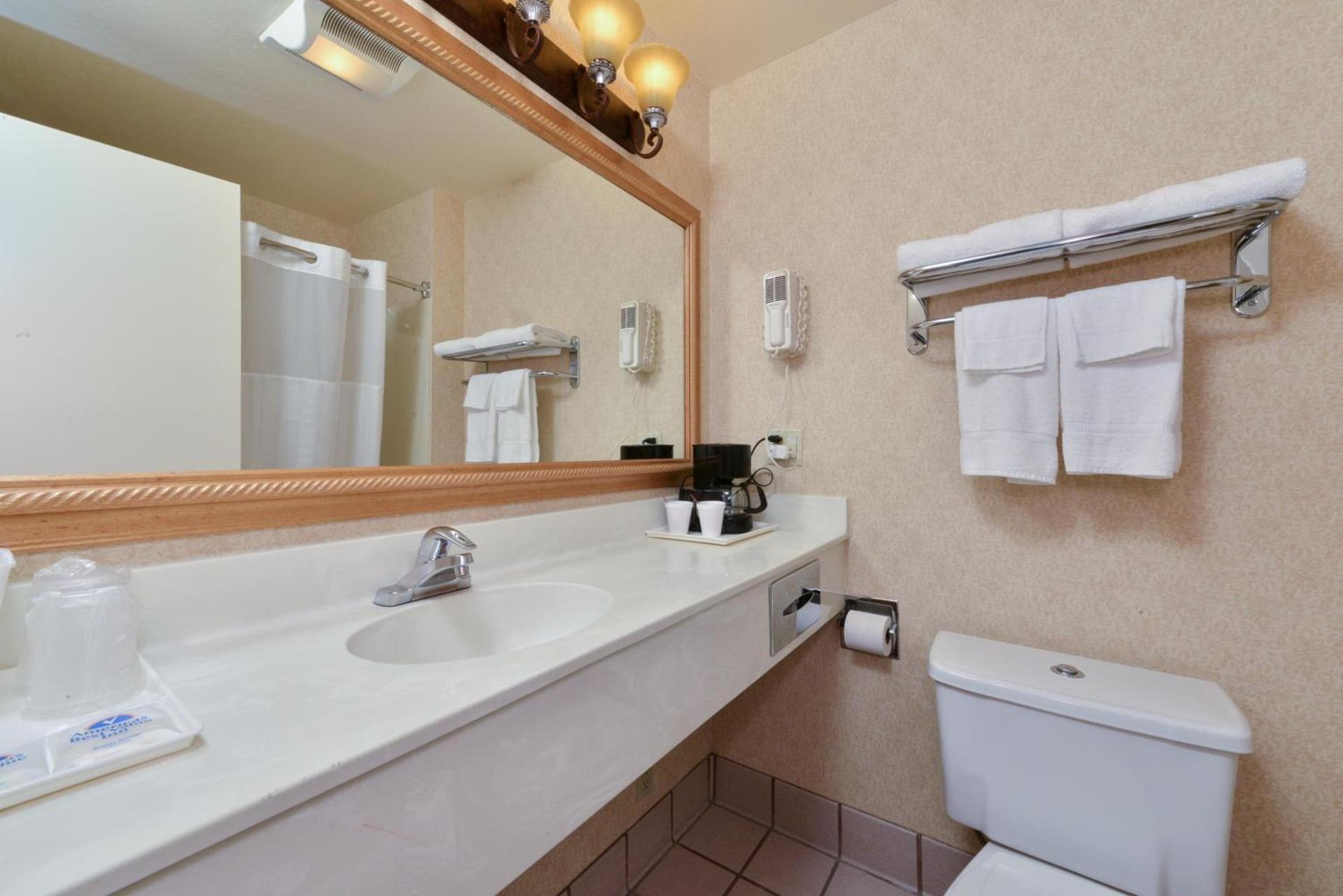 Americas Best Value Inn San Jose Convention Center photo 4