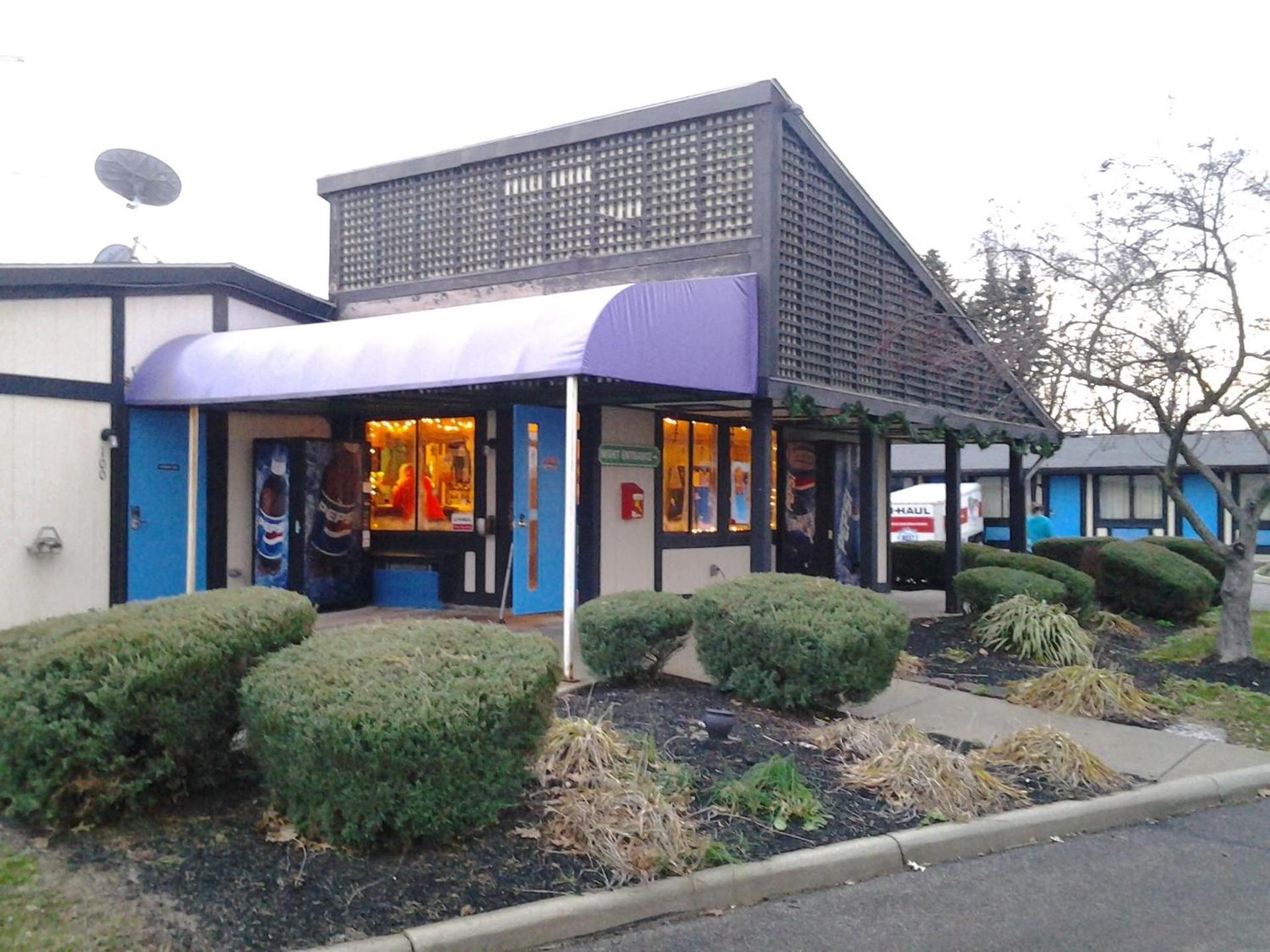 Xenia Country Inn photo 25