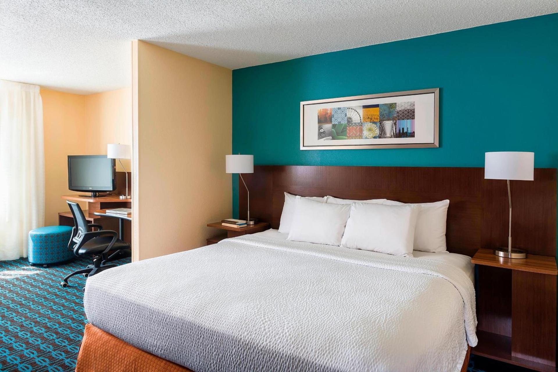 Fairfield Inn & Suites Dallas Park Central photo 9