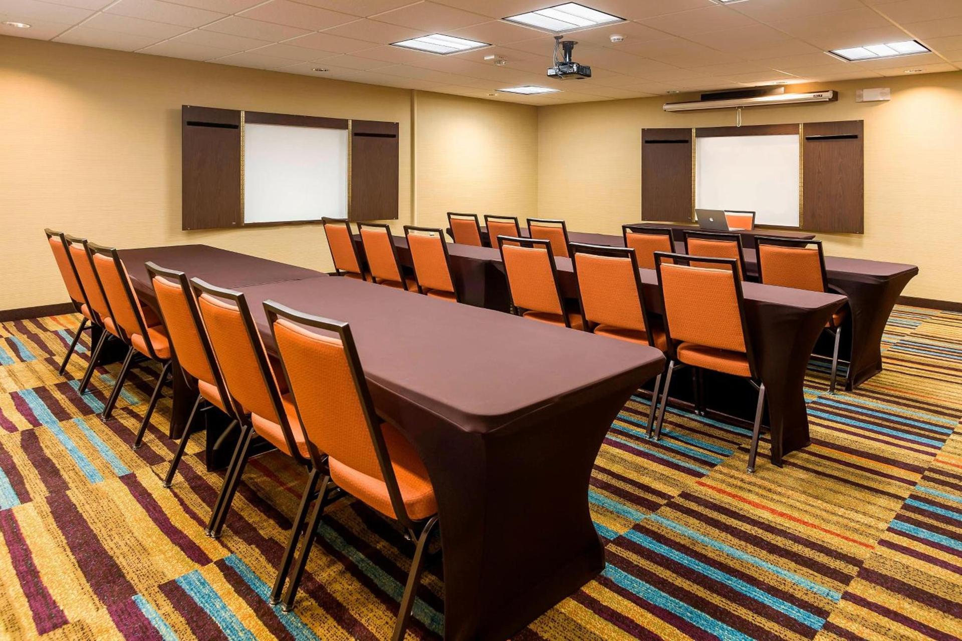 Fairfield Inn & Suites Dallas Park Central photo 17