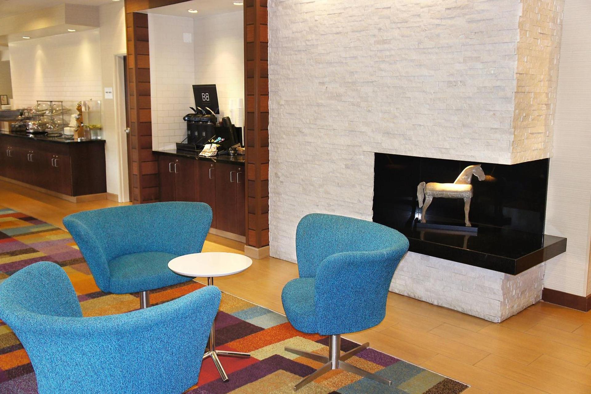 Fairfield Inn & Suites Dallas Park Central photo 3