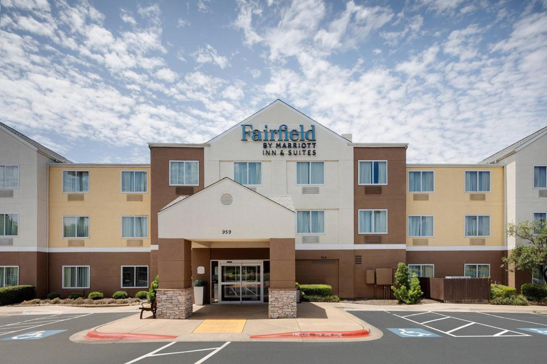 Fairfield Inn & Suites Austin University Area photo 2