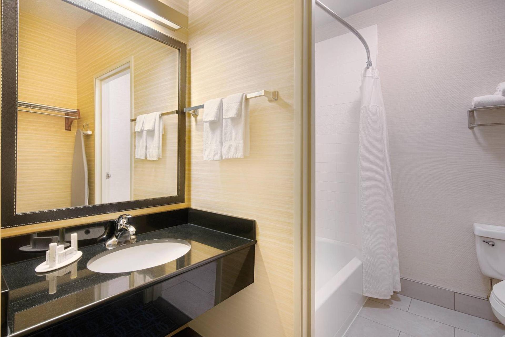 Fairfield Inn & Suites Austin University Area photo 15