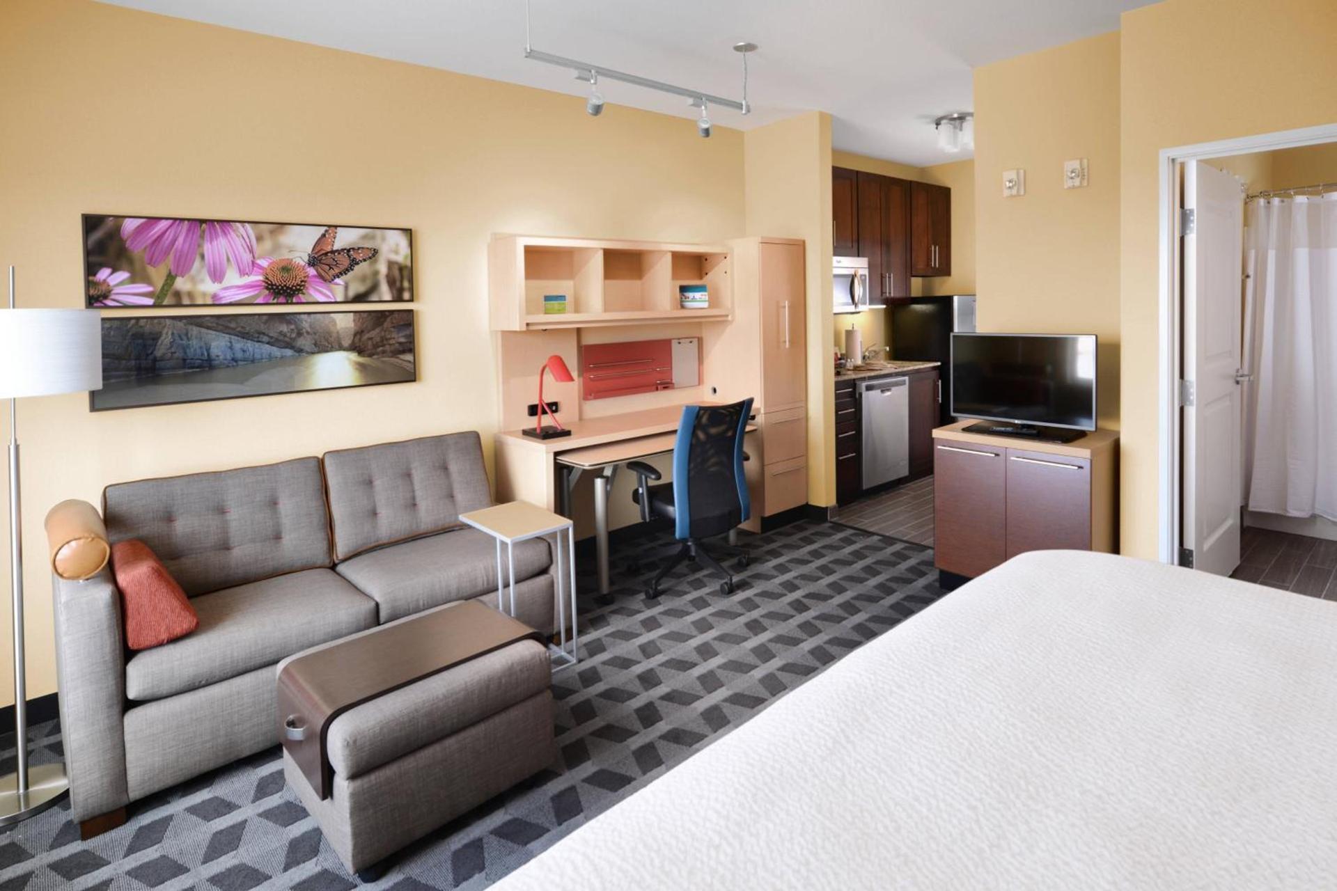 TownePlace Suites by Marriott Laredo photo 5
