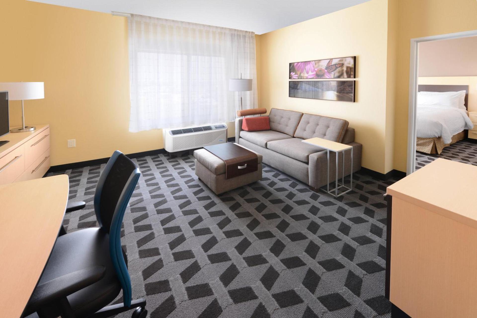 TownePlace Suites by Marriott Laredo photo 6
