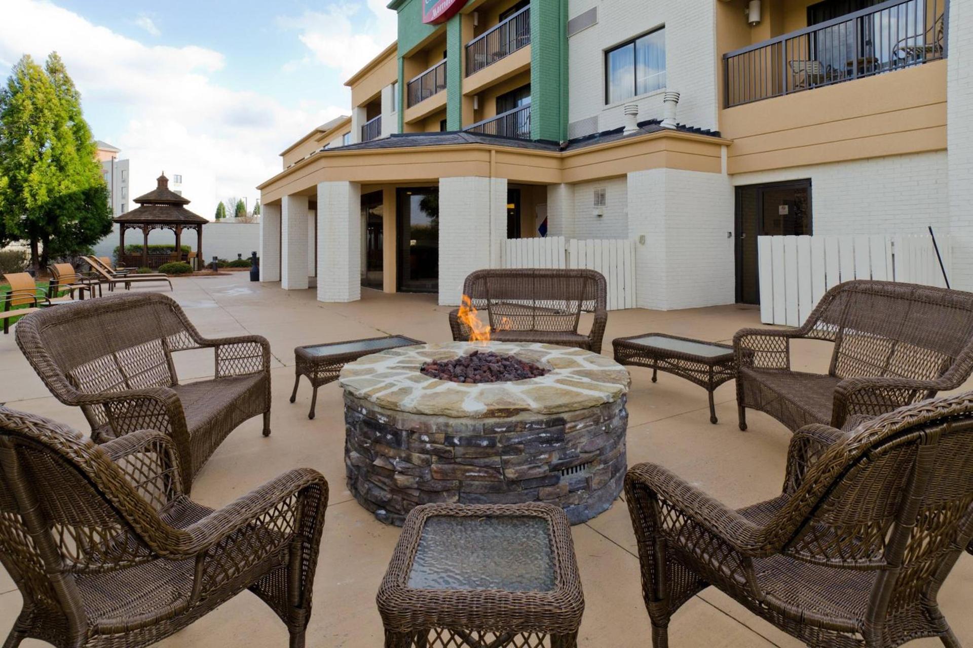 Courtyard by Marriott Charlotte Lake Norman photo 14