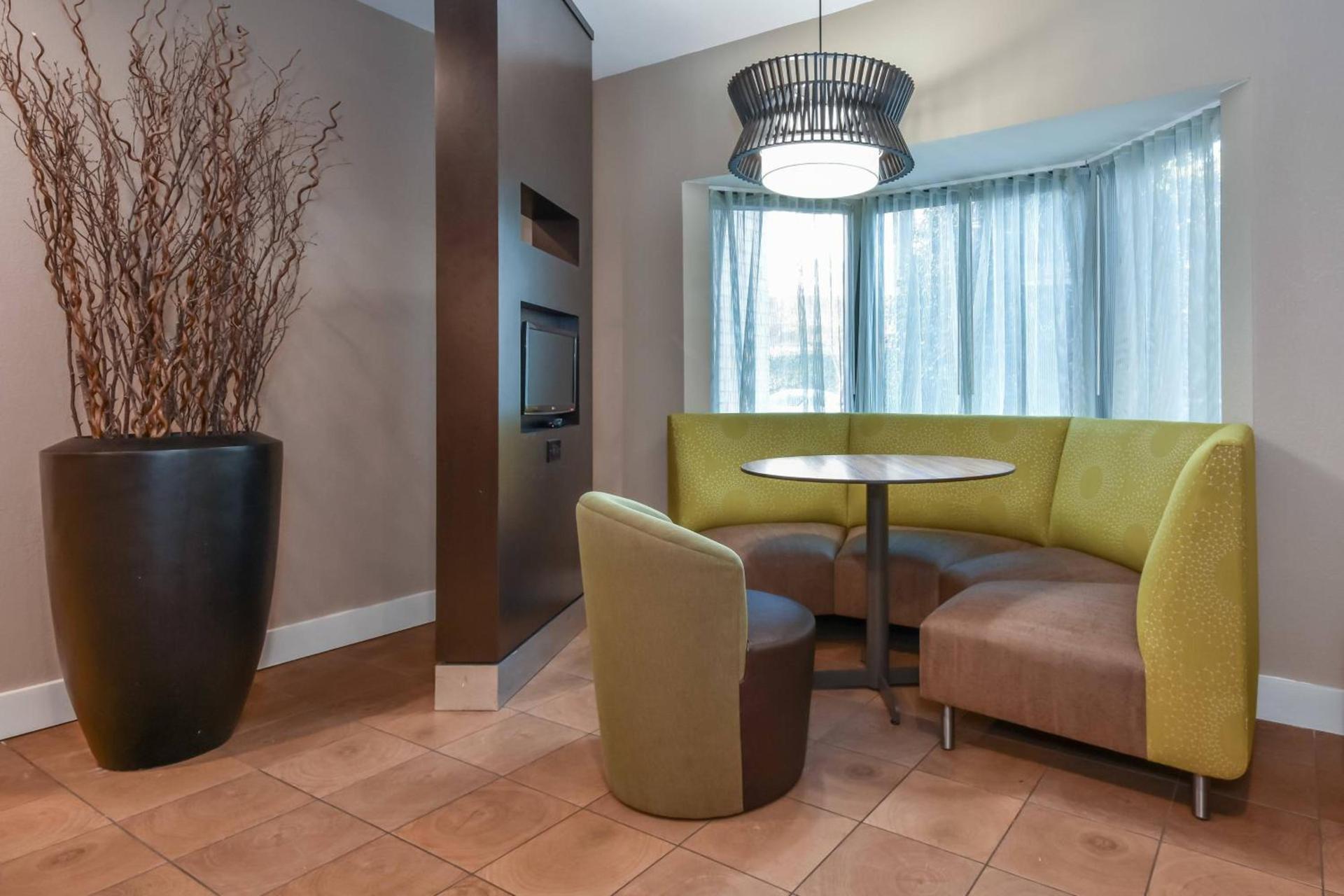 Courtyard by Marriott Charlotte Lake Norman photo 16