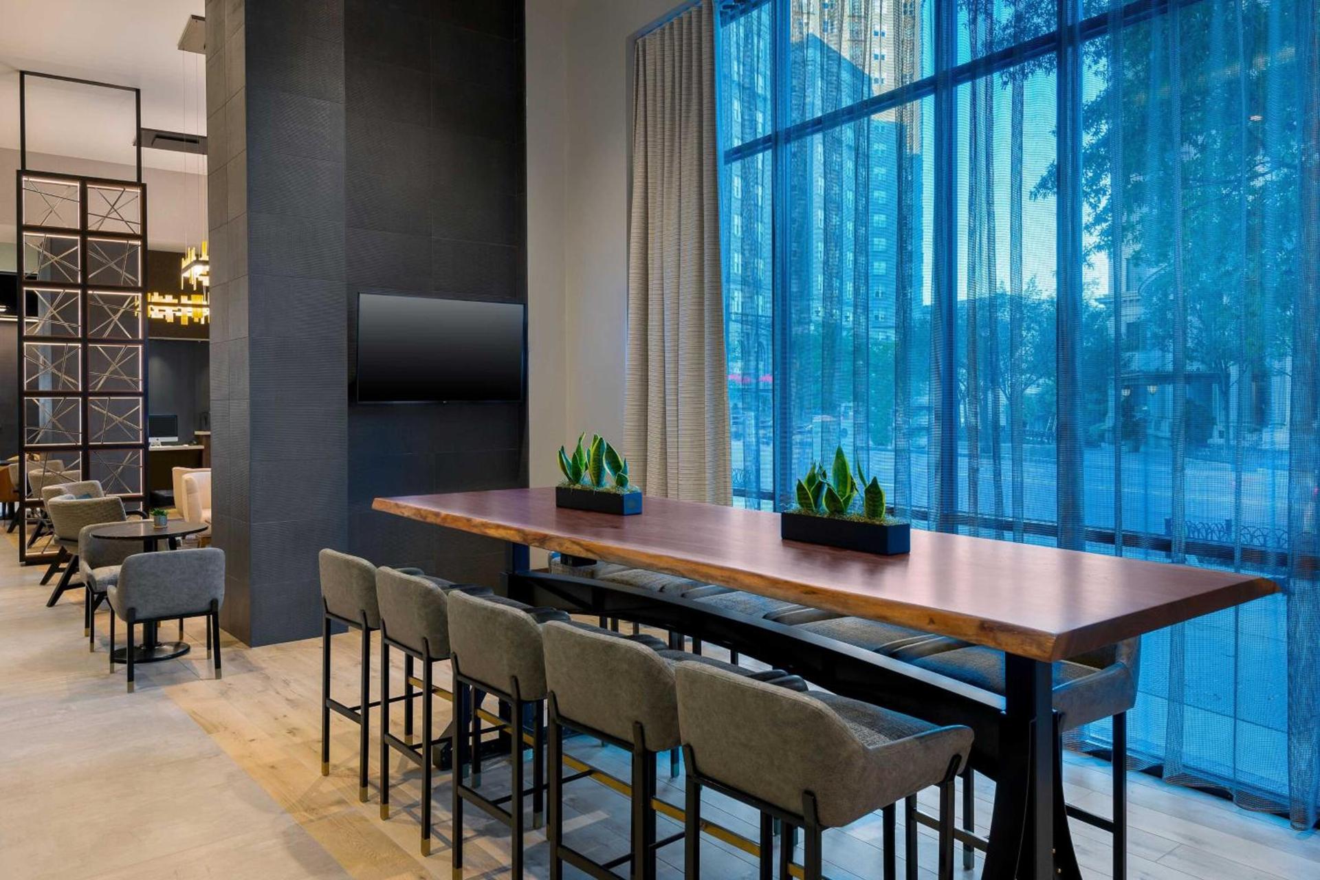 Courtyard by Marriott Atlanta Midtown photo 7