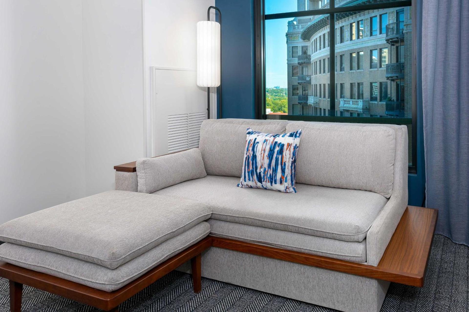 Courtyard by Marriott Atlanta Midtown photo 16