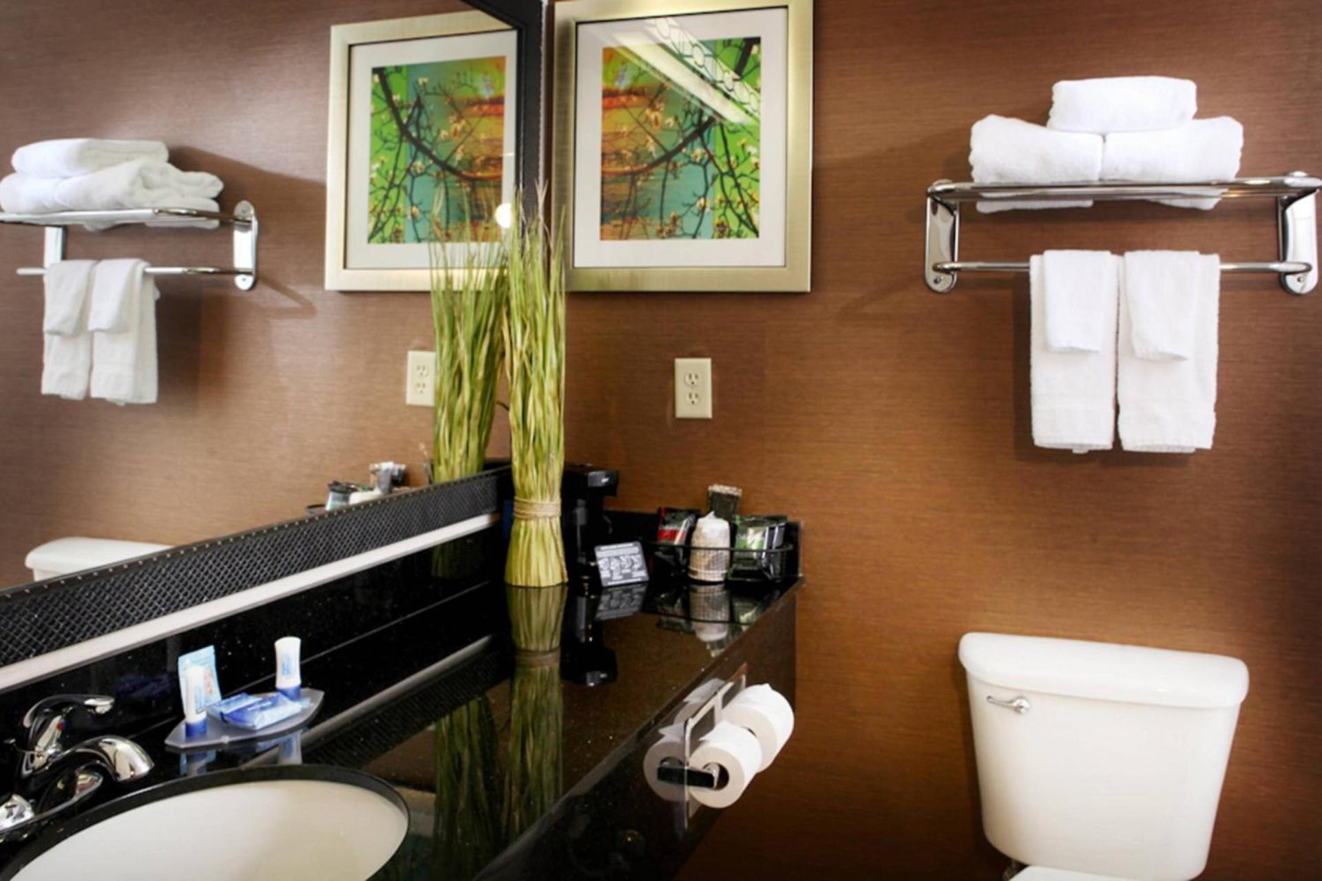 Fairfield Inn and Suites by Marriott Cincinnati Eastgate photo 7