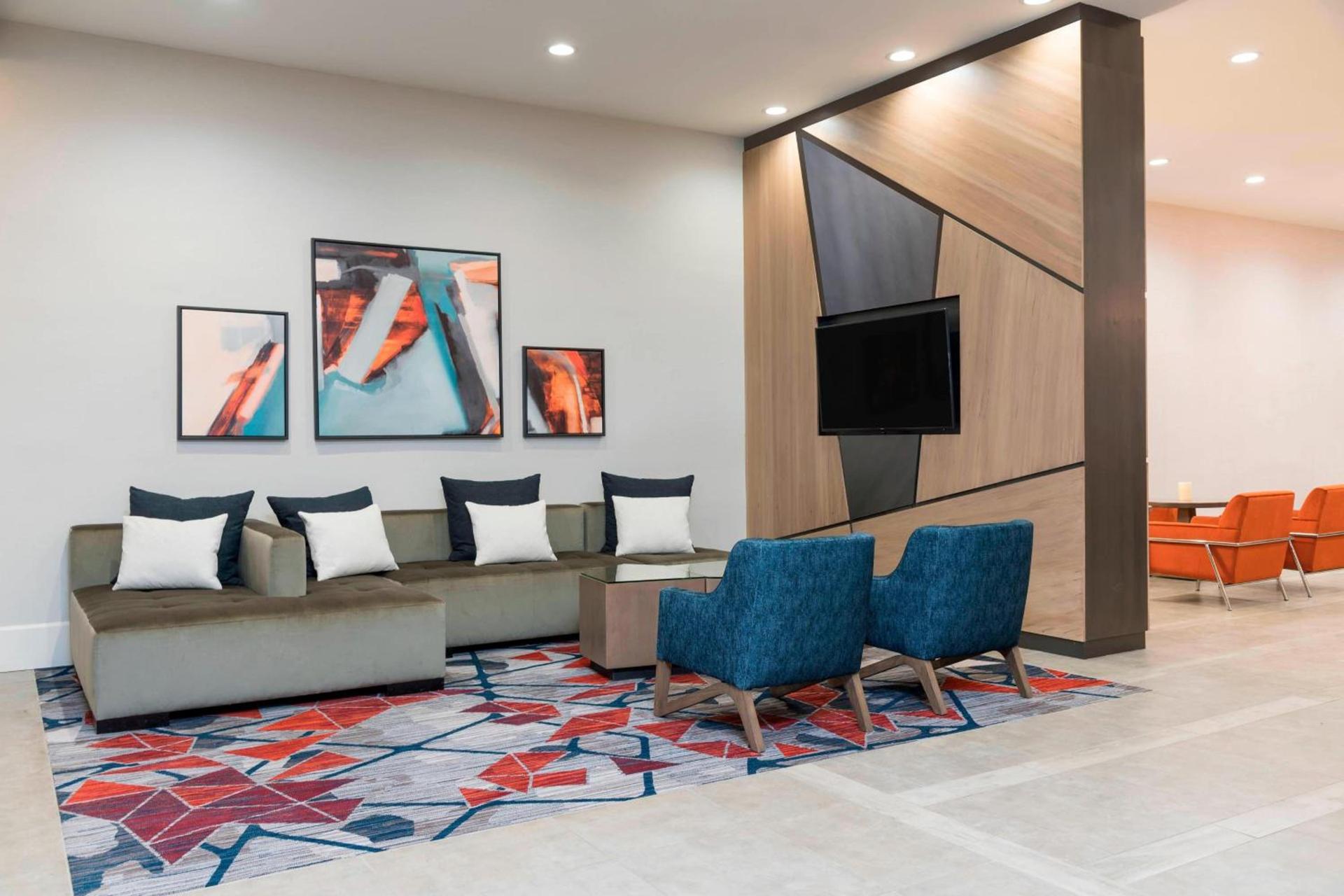 Sonesta Hotel Grand Rapids Airport photo 4