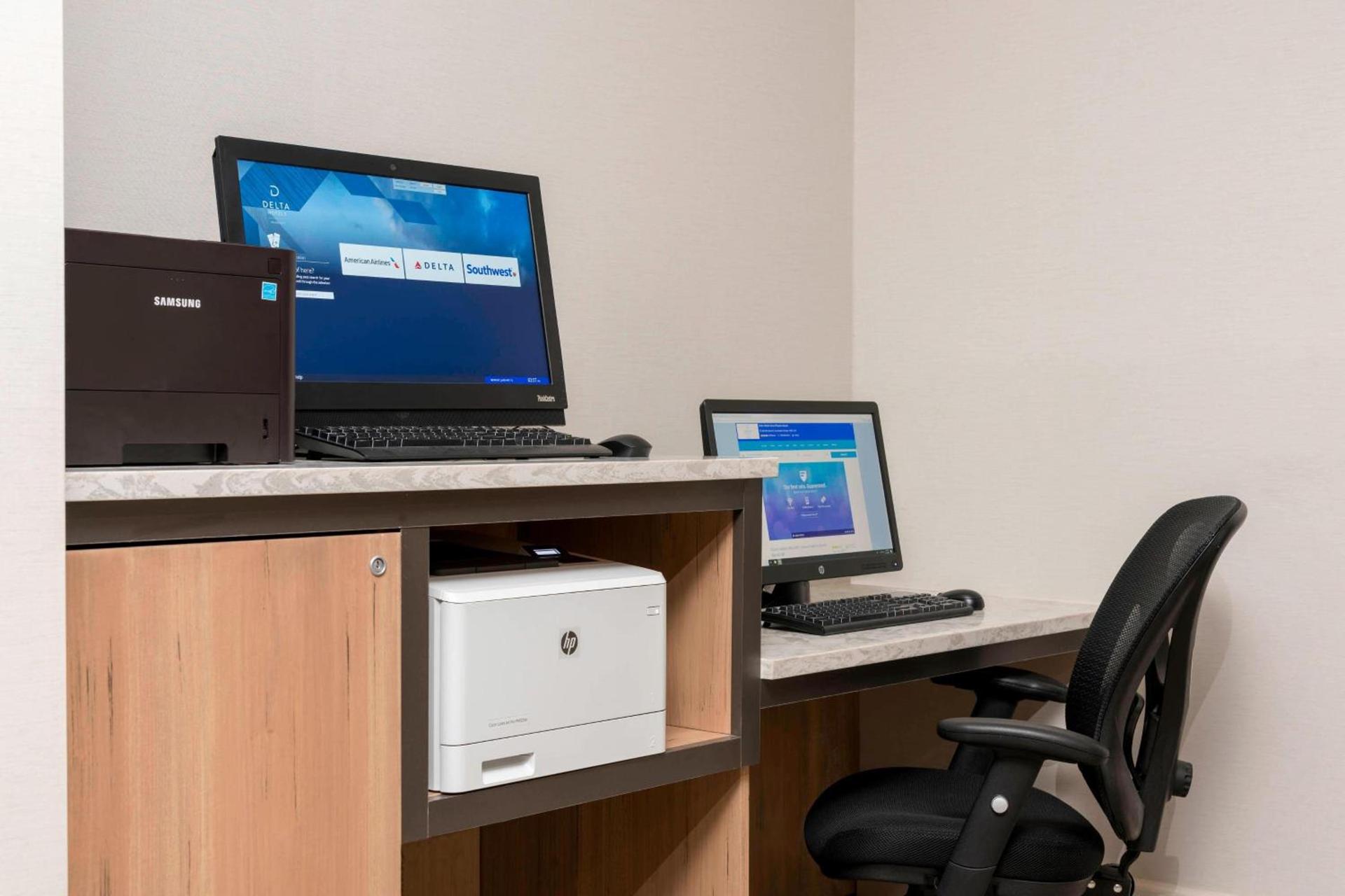Sonesta Hotel Grand Rapids Airport photo 26