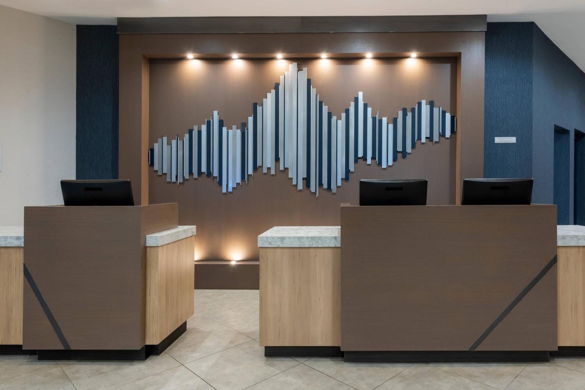 Sonesta Hotel Grand Rapids Airport photo 3