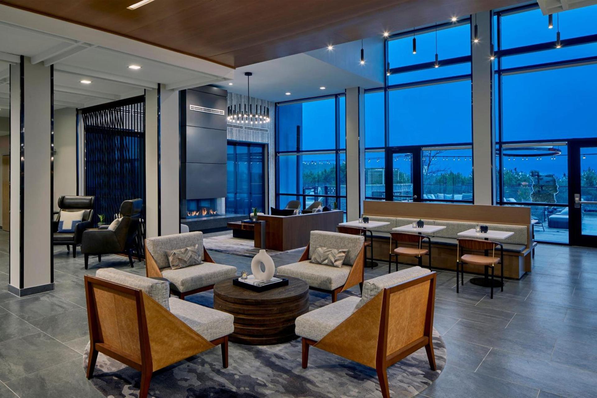 AC Hotel by Marriott Austin Hill Country photo 5