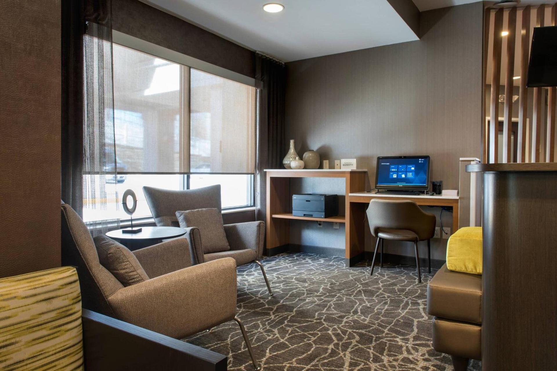 SpringHill Suites Danbury photo 12