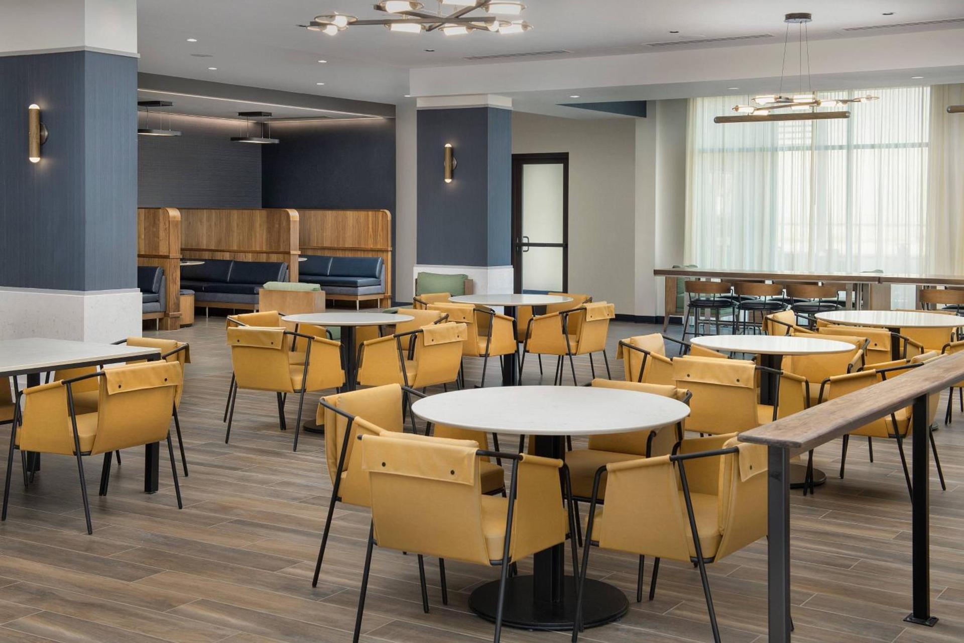 Courtyard by Marriott Indianapolis Plainfield photo 21