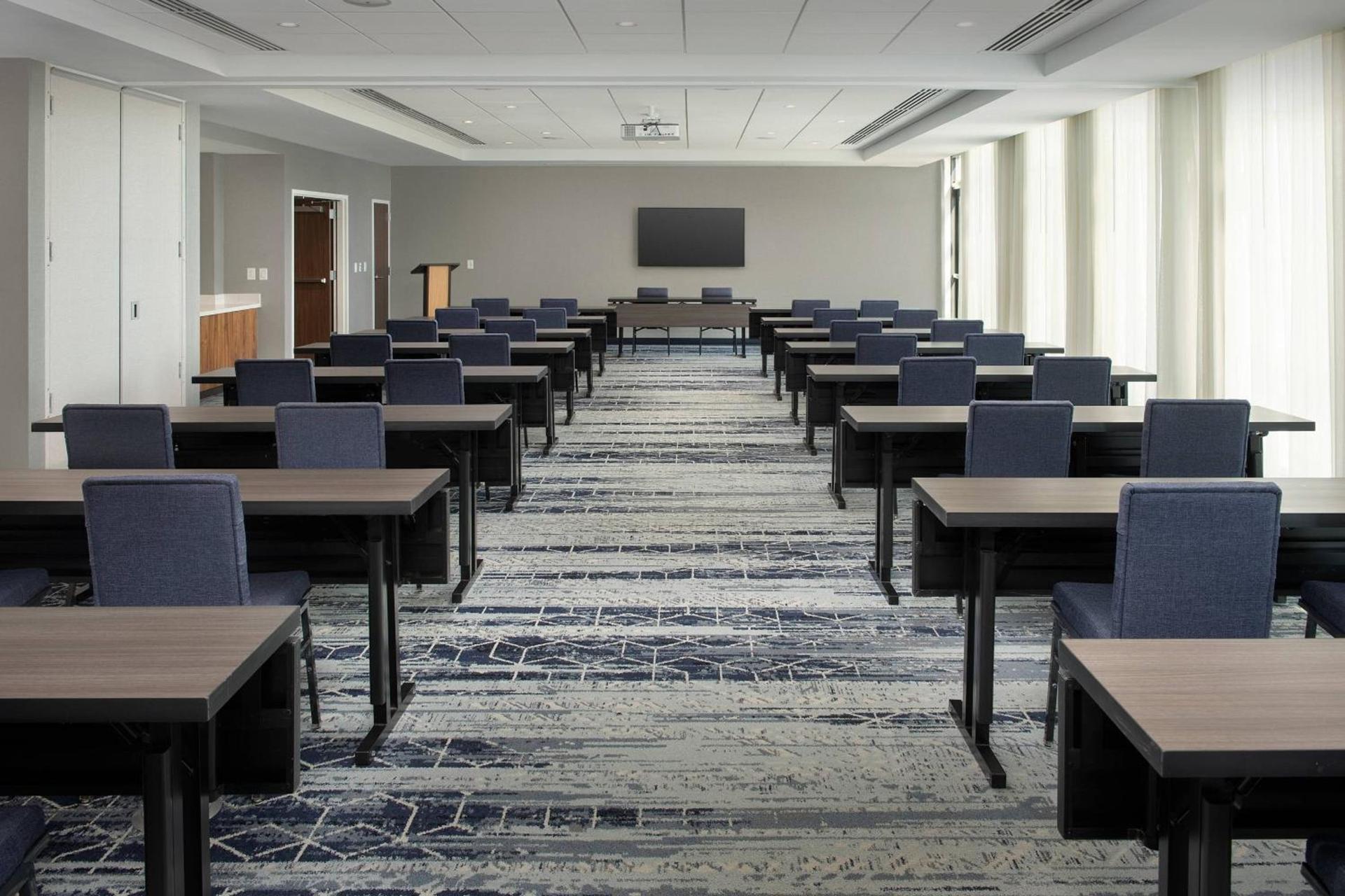 Courtyard by Marriott Indianapolis Plainfield photo 6