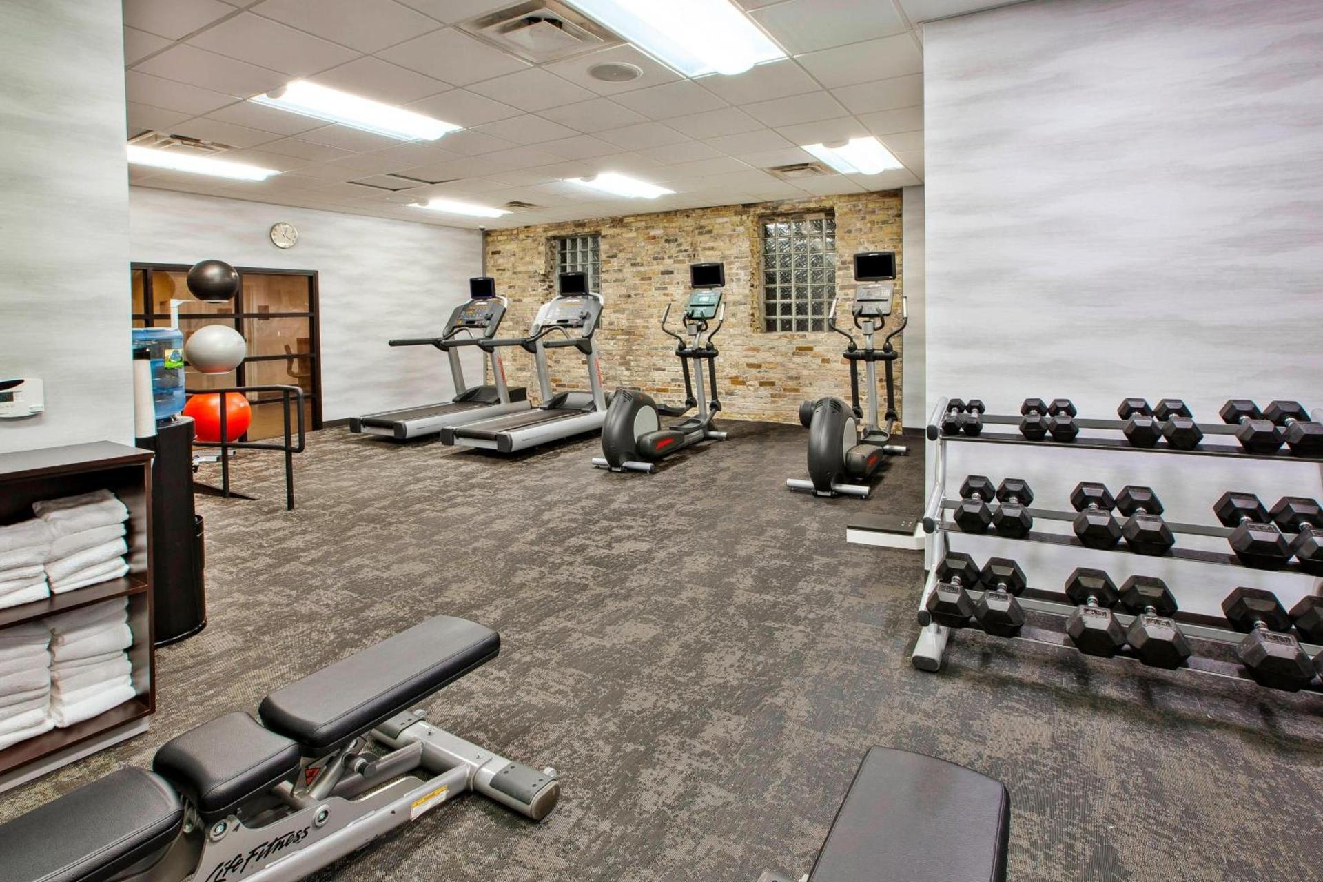 Fairfield Inn & Suites by Marriott Milwaukee Downtown photo 13