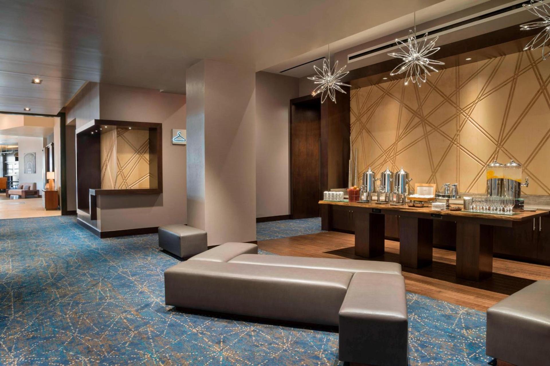 Buffalo Marriott at LECOM HARBORCENTER photo 46
