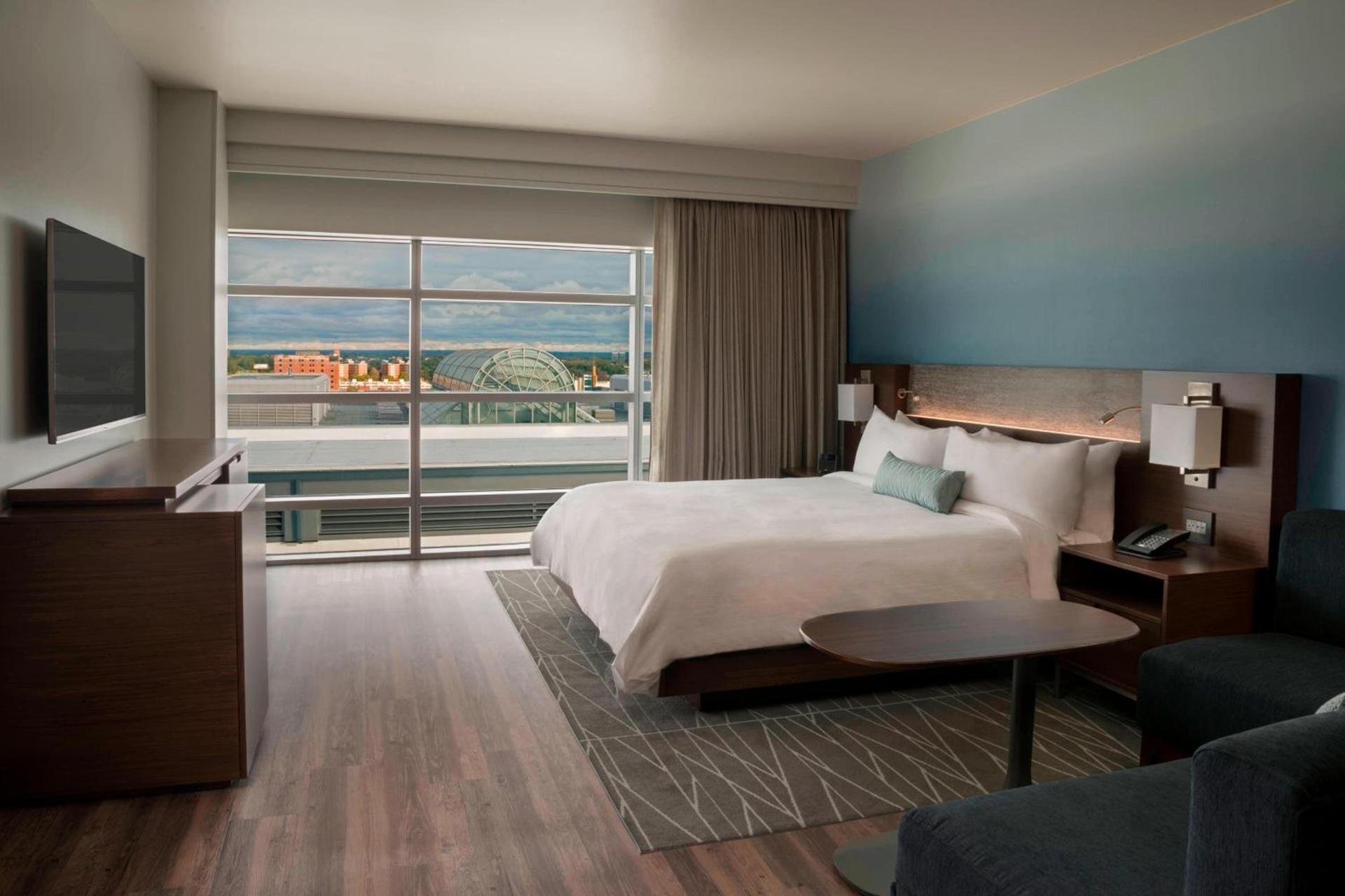 Buffalo Marriott at LECOM HARBORCENTER photo 8