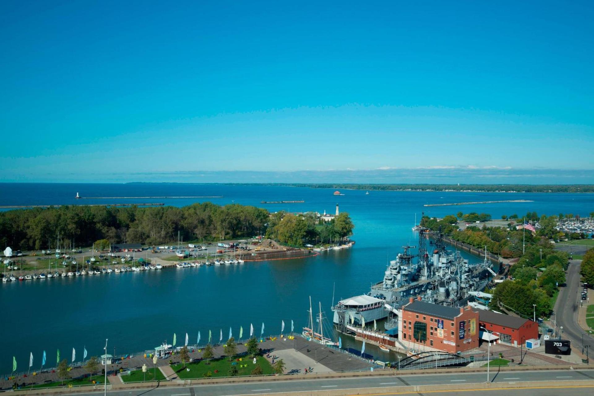 Buffalo Marriott at LECOM HARBORCENTER photo 17