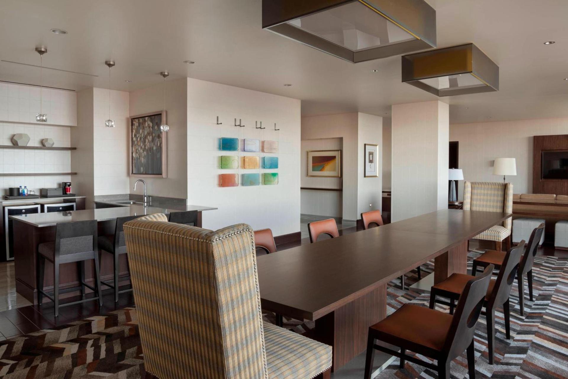 Buffalo Marriott at LECOM HARBORCENTER photo 19