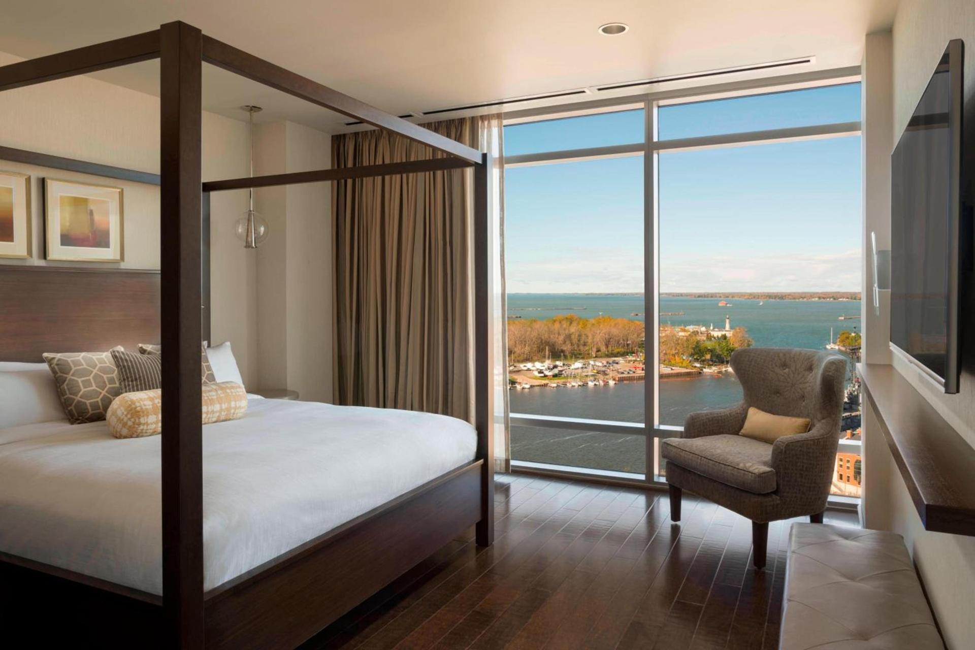 Buffalo Marriott at LECOM HARBORCENTER photo 23