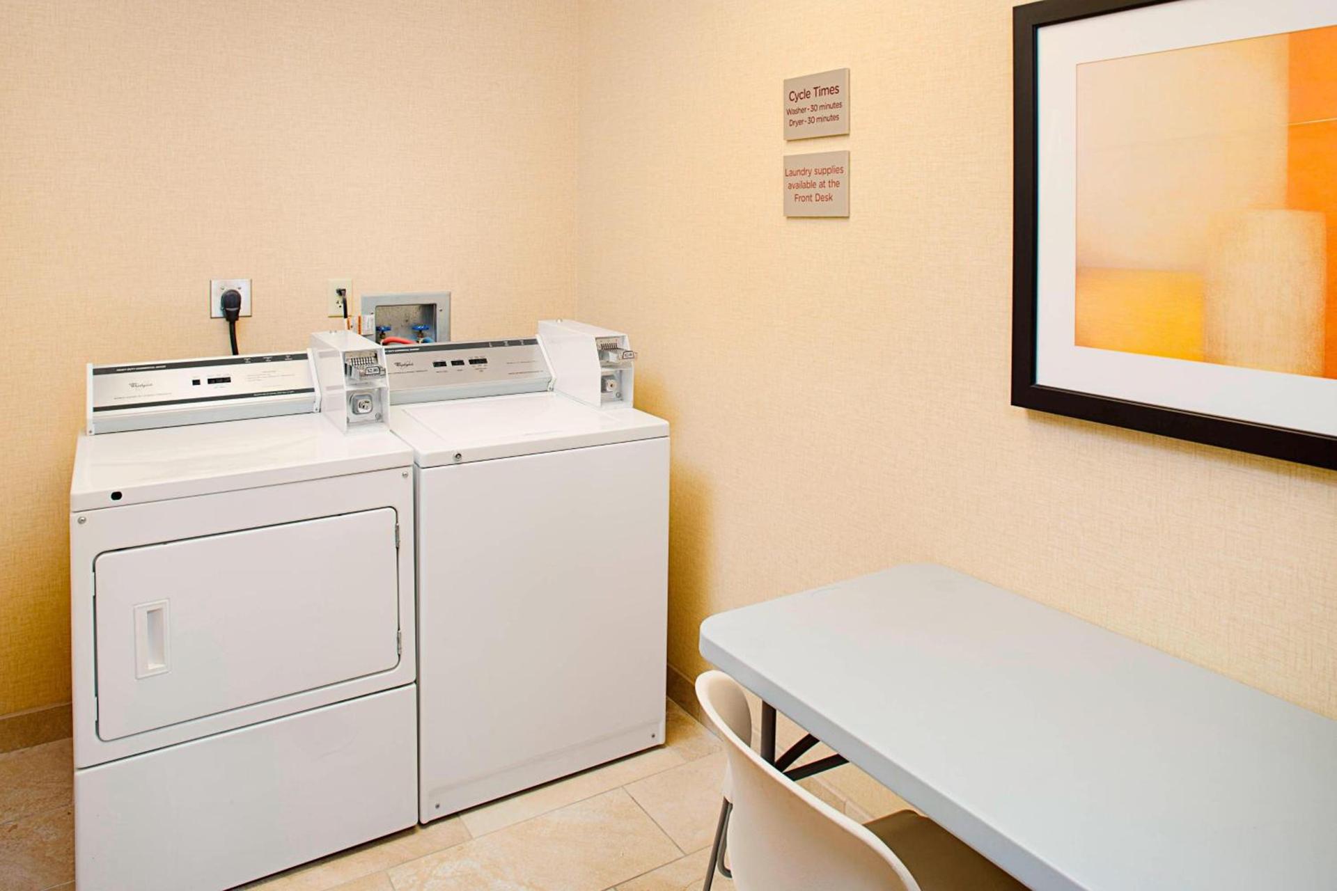 Courtyard by Marriott West Palm Beach Airport photo 12