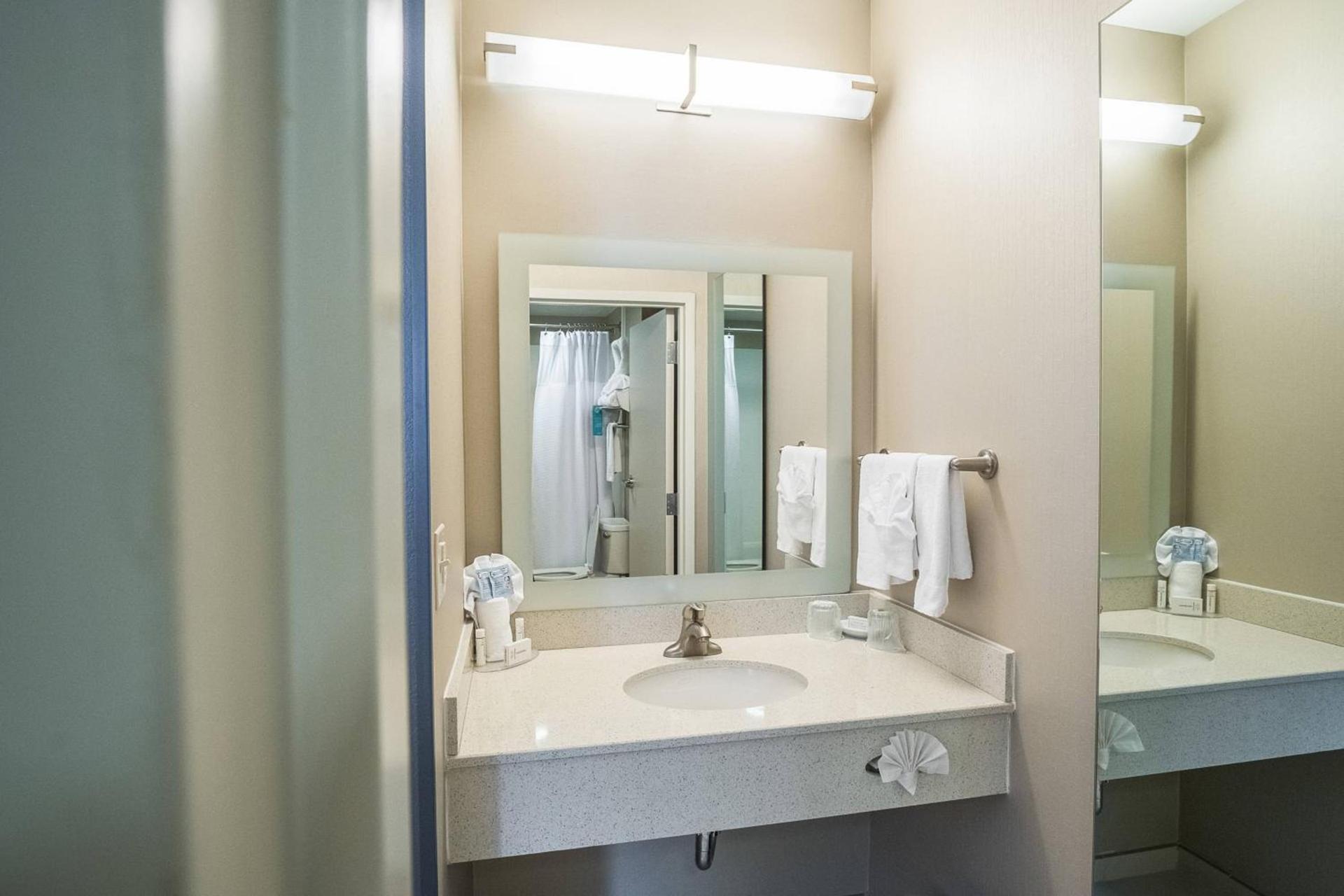 SpringHill Suites by Marriott Winston-Salem Hanes Mall photo 7