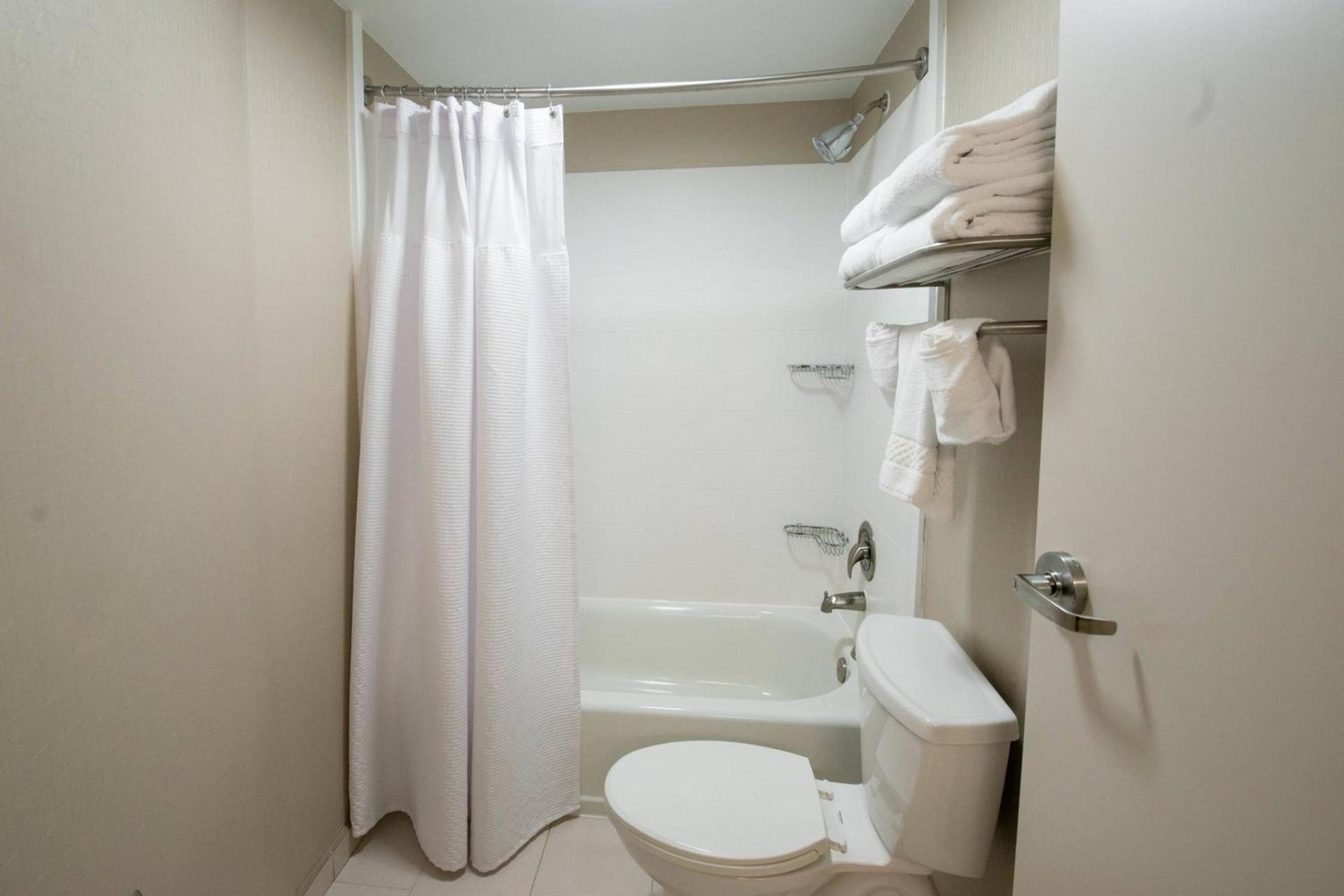 SpringHill Suites by Marriott Winston-Salem Hanes Mall photo 8