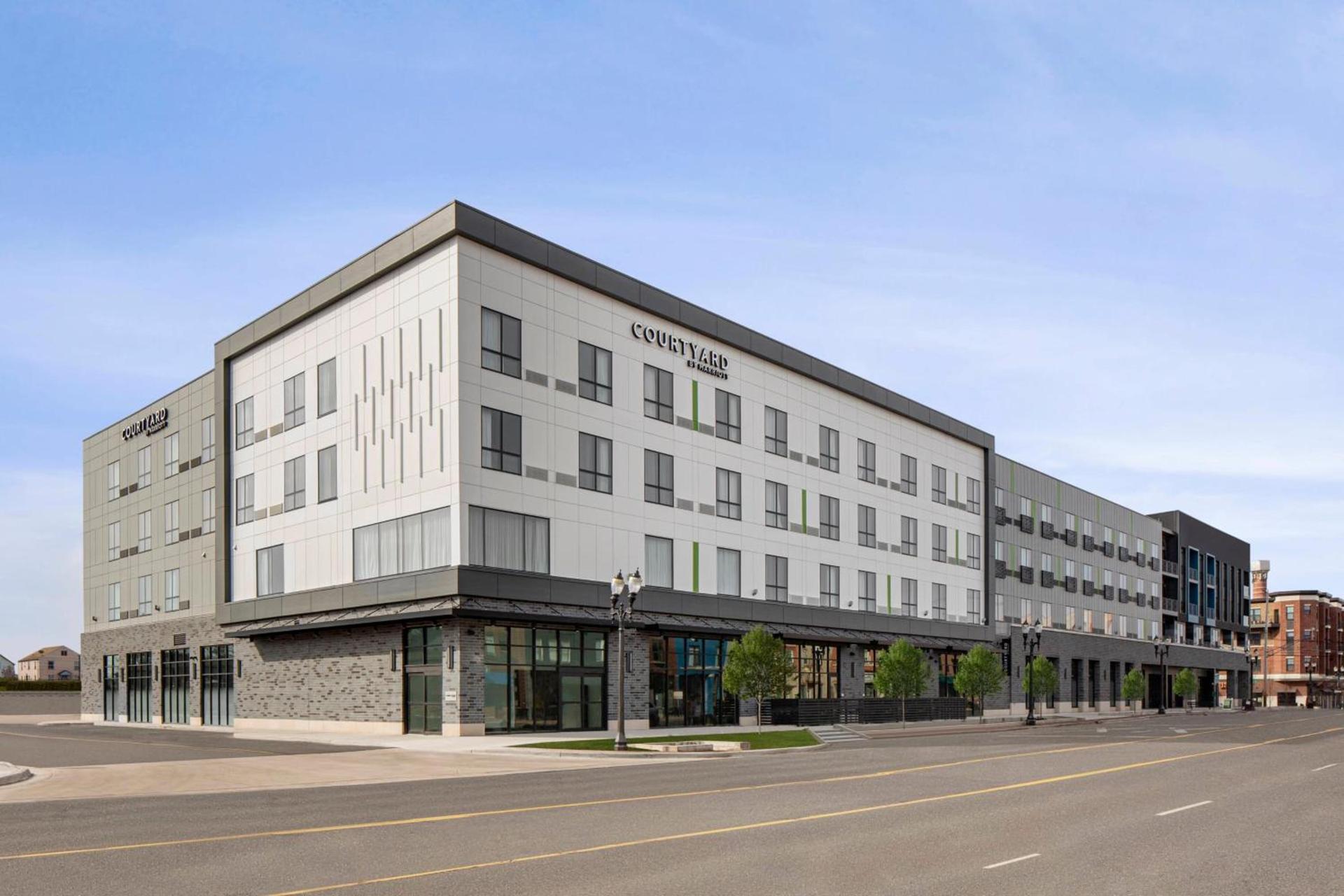 Courtyard by Marriott Lansing Downtown photo 1