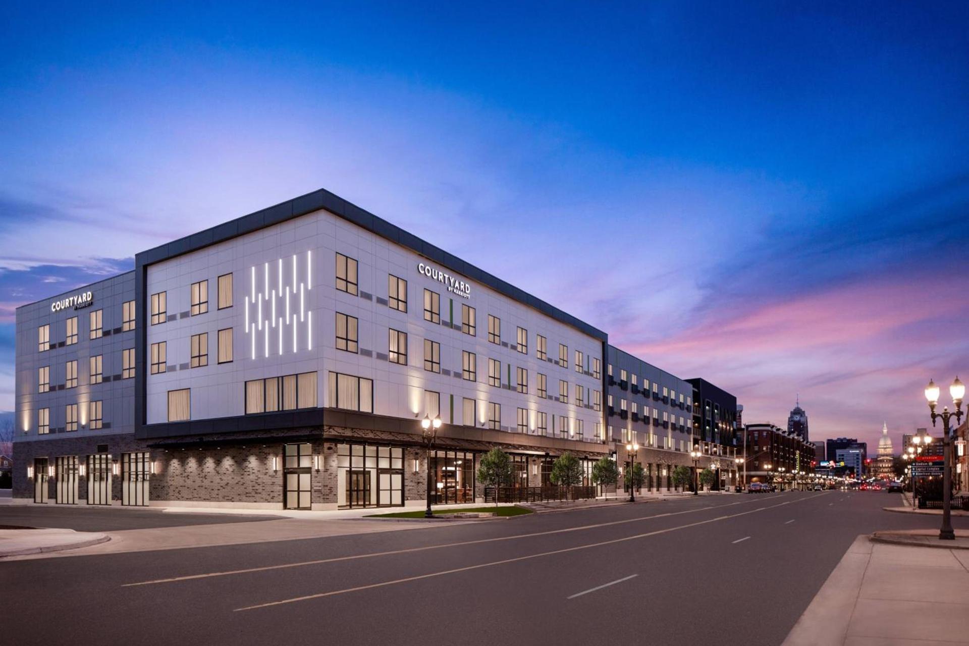 Courtyard by Marriott Lansing Downtown photo 4