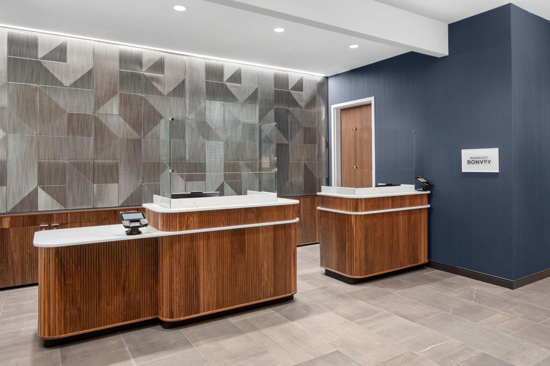 Courtyard by Marriott Lansing Downtown photo 5