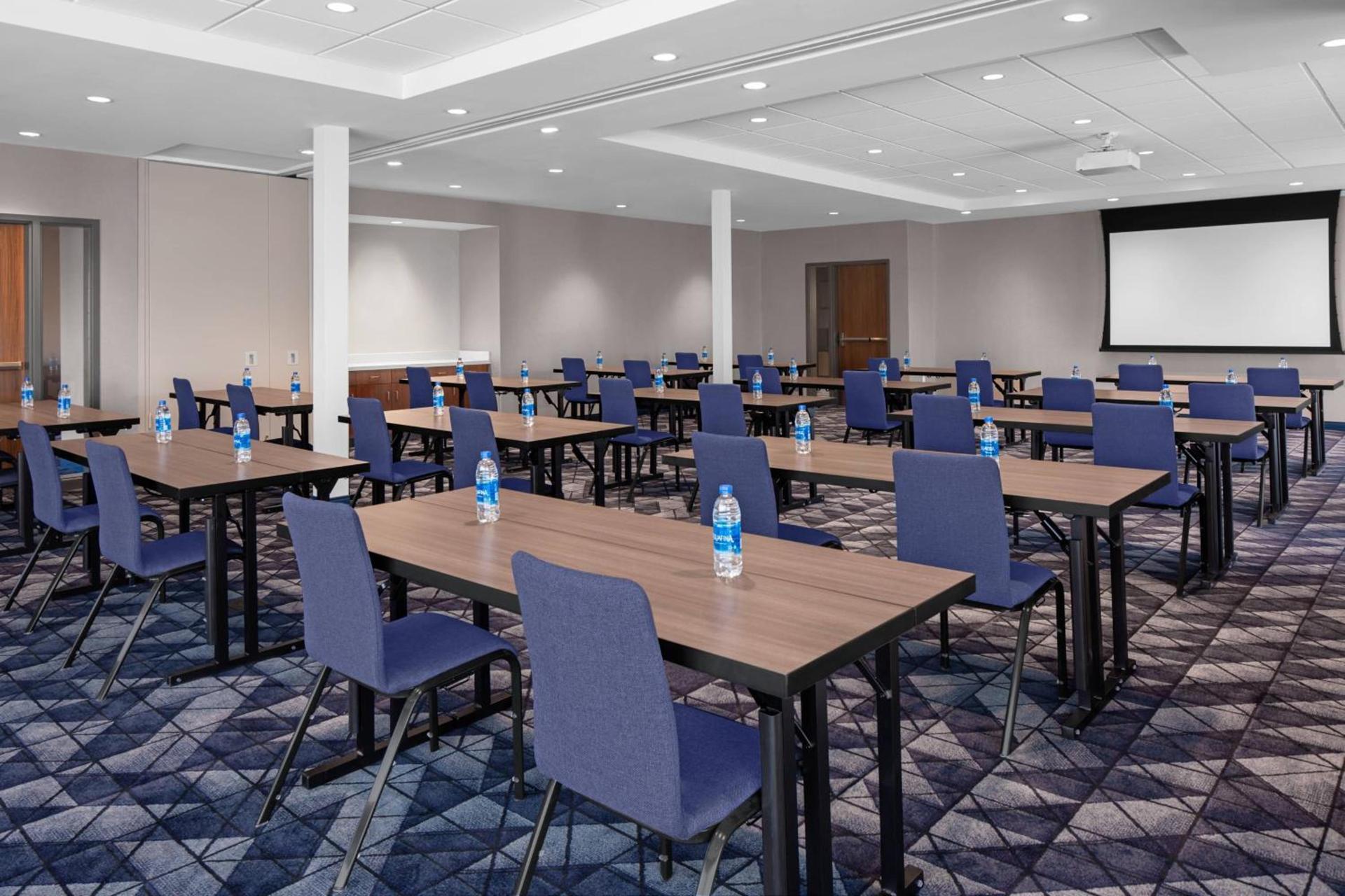 Courtyard by Marriott Lansing Downtown photo 33