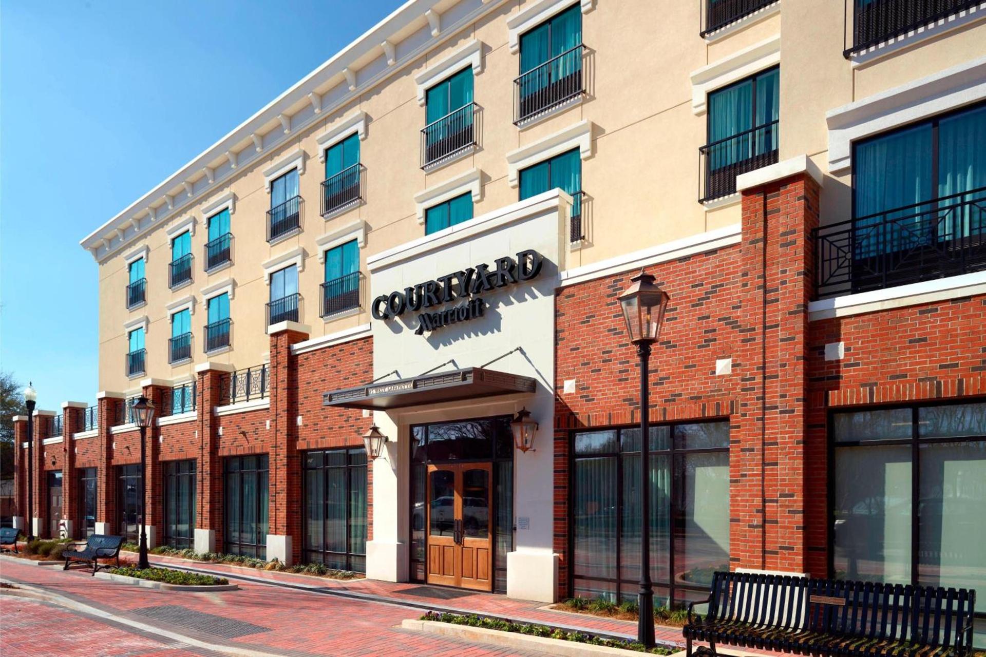Courtyard by Marriott LaGrange photo 2