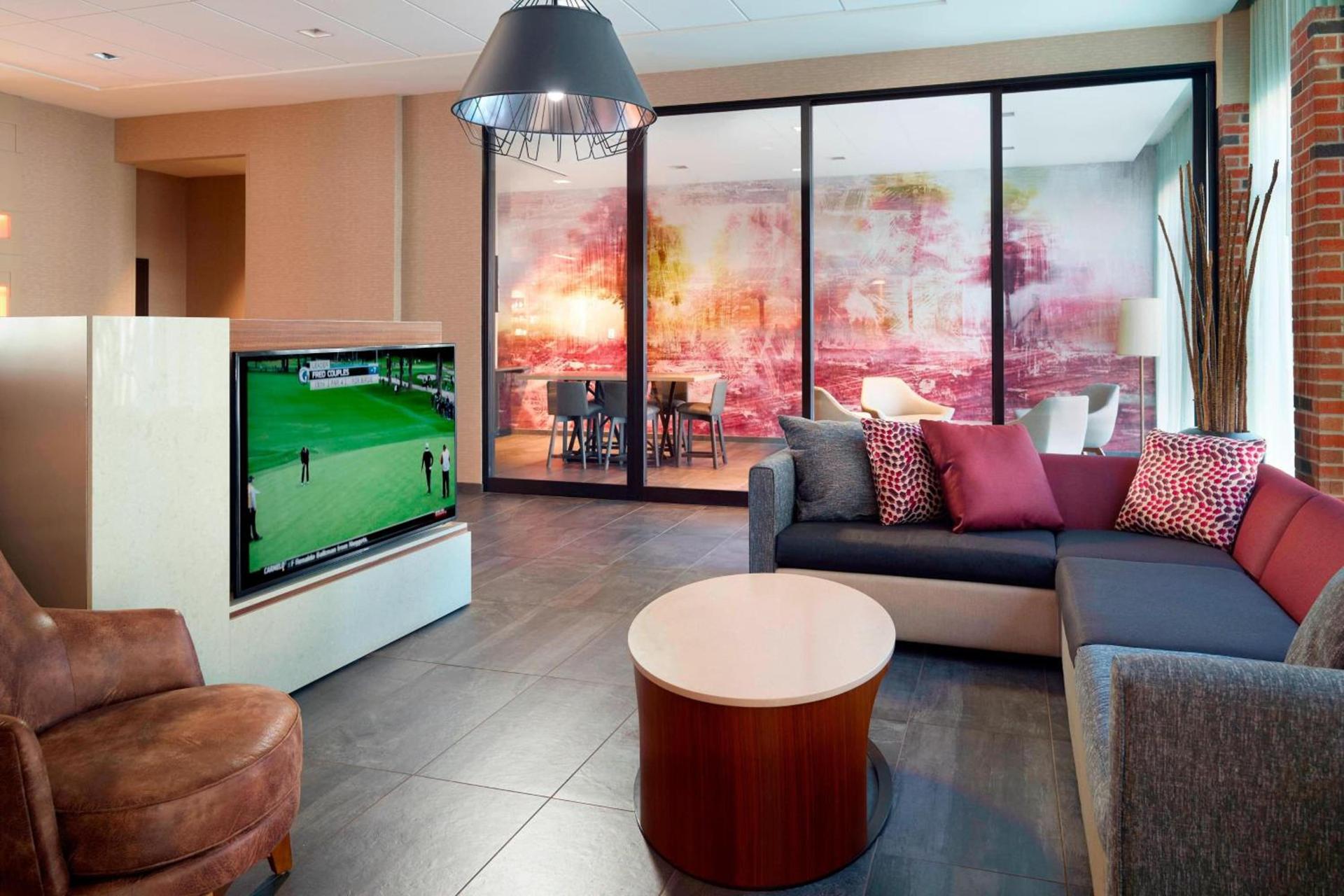 Courtyard by Marriott LaGrange photo 4