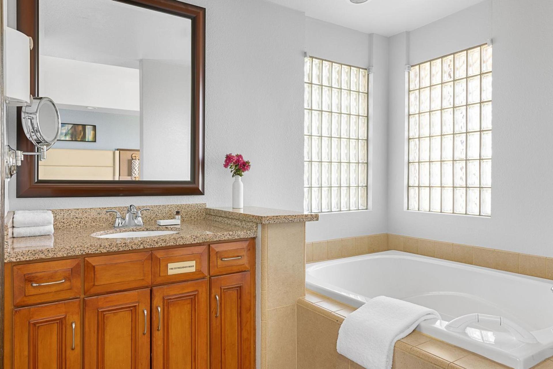 Marriott's Desert Springs Villas I photo 16