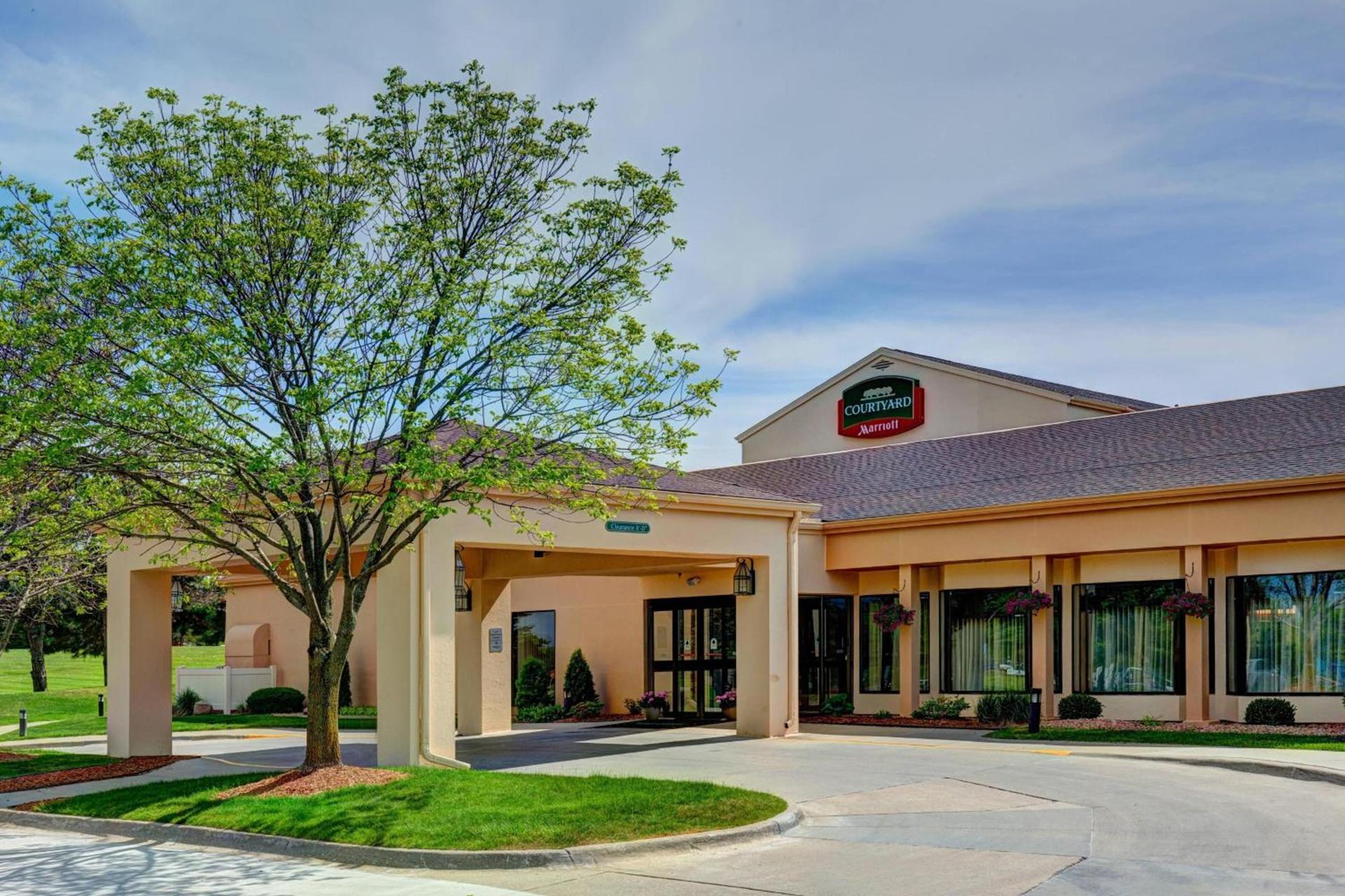 Courtyard Des Moines West/Clive — hotel in Clive