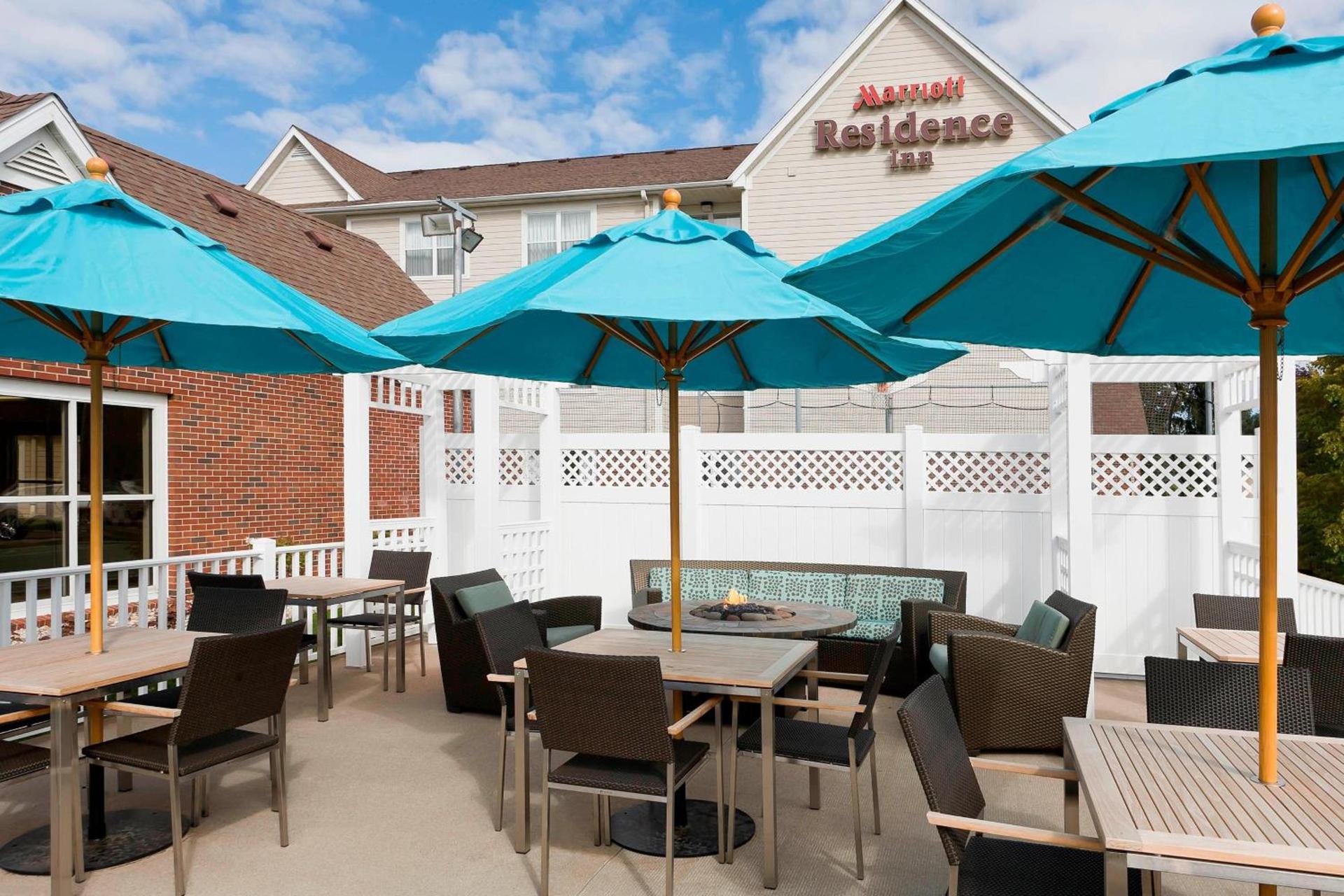 MainStay Suites Appleton Airport - Fox River Mall Area photo 3