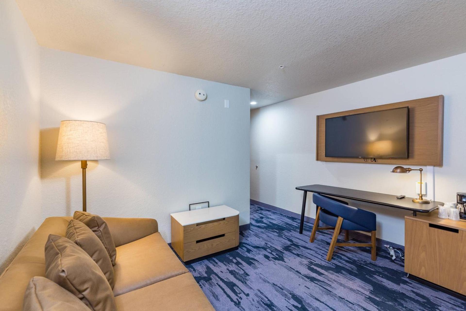 Fairfield Inn and Suites by Marriott Tampa North photo 7